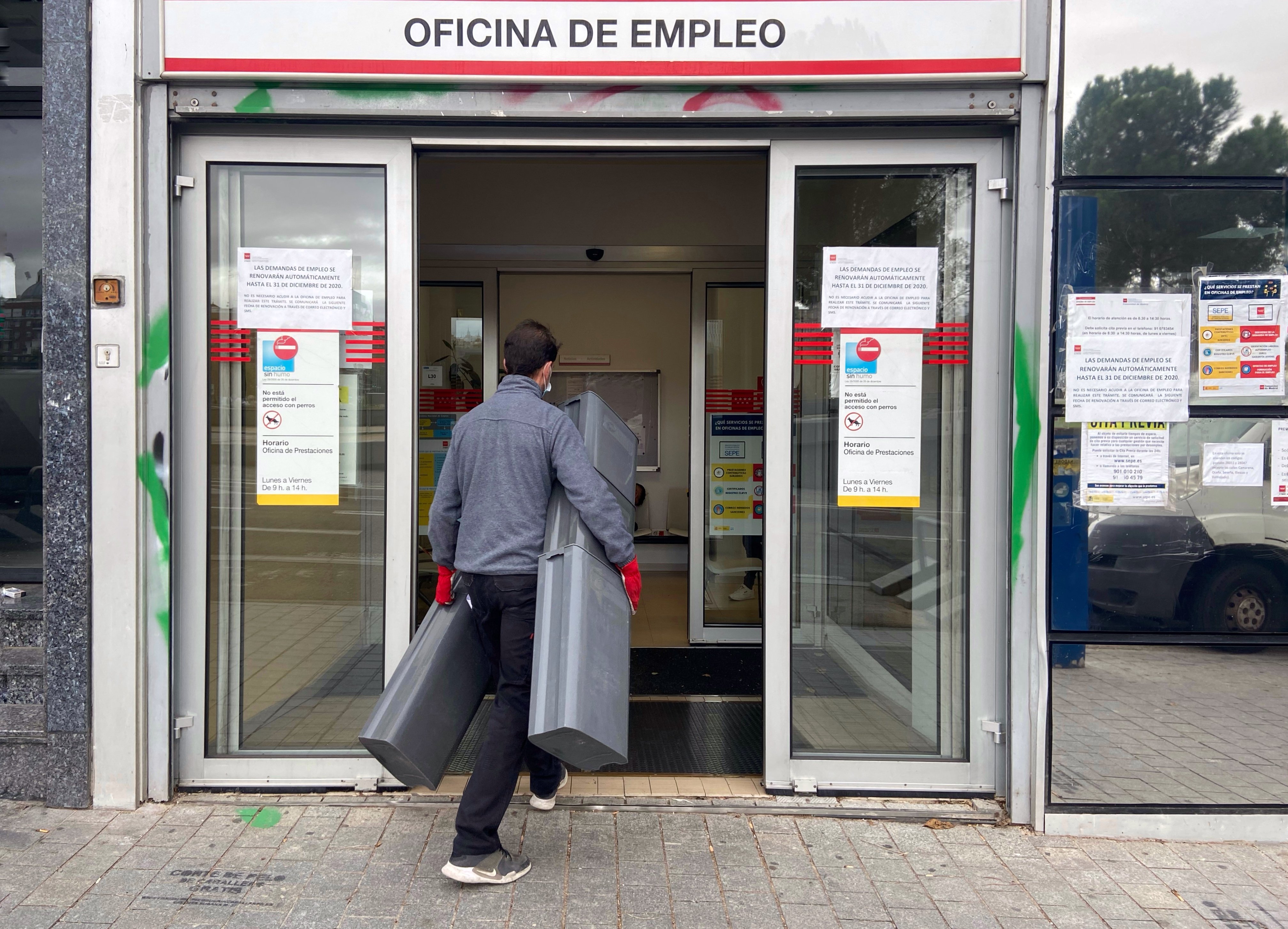 El SEPE llevará a la Fiscalía la venta de citas previas