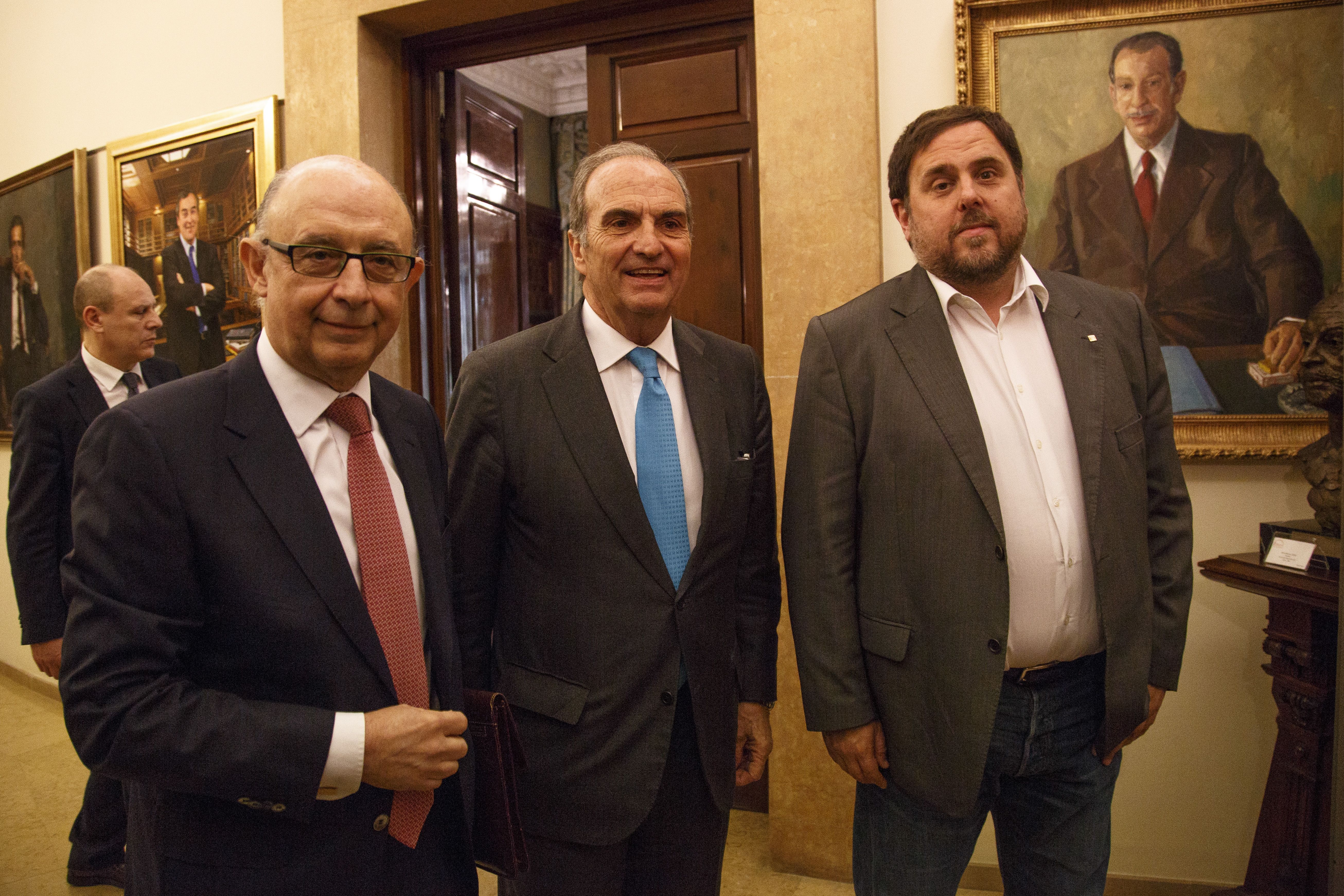 Junqueras defiende una rebaja de la presión fiscal delante de Montoro