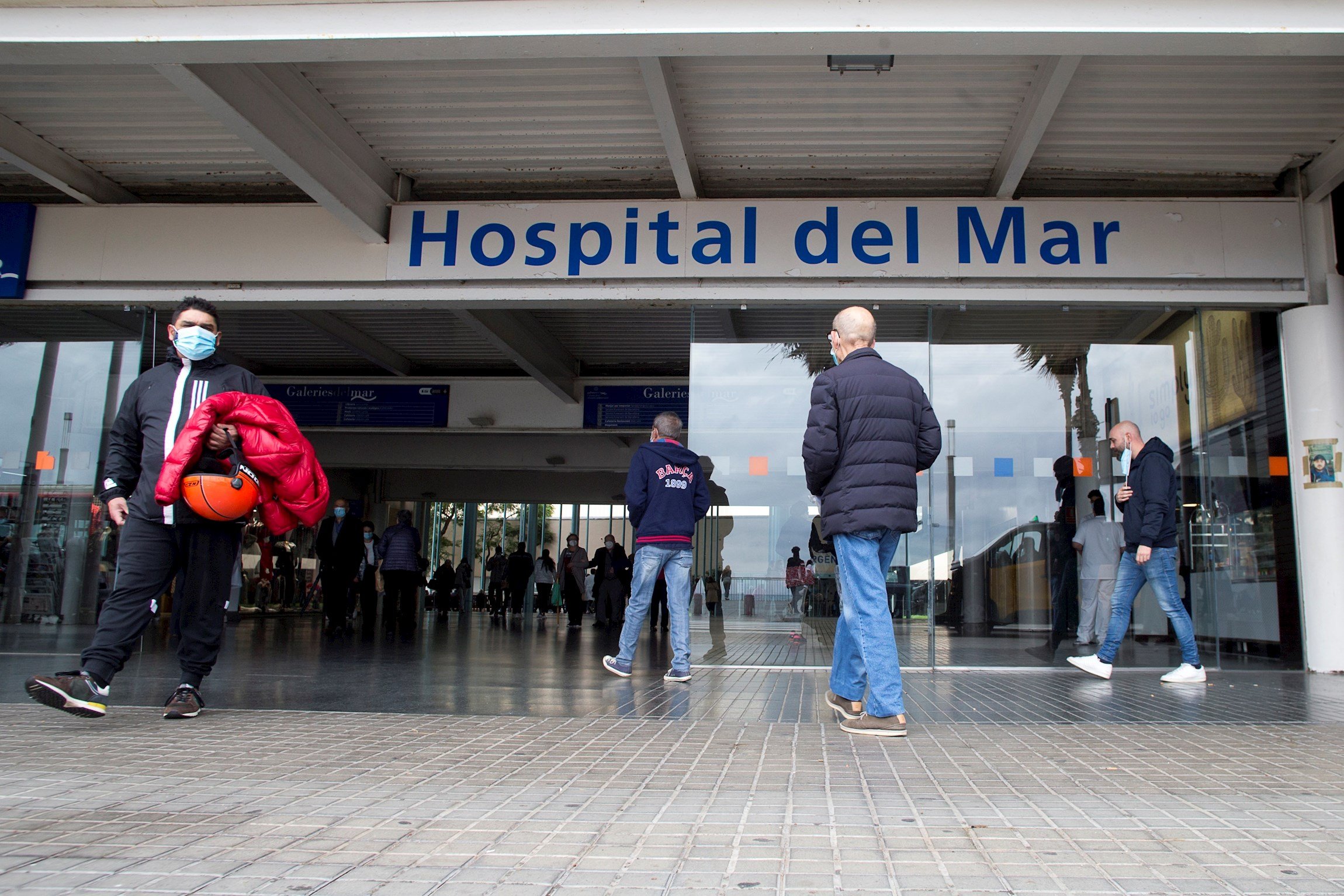 El Hospital del Mar pone en servicio 75 camas nuevas y dobla la superficie de urgencias