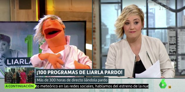 Cristina Pardo con títere 100 programas Liarla Pardo La Sexta