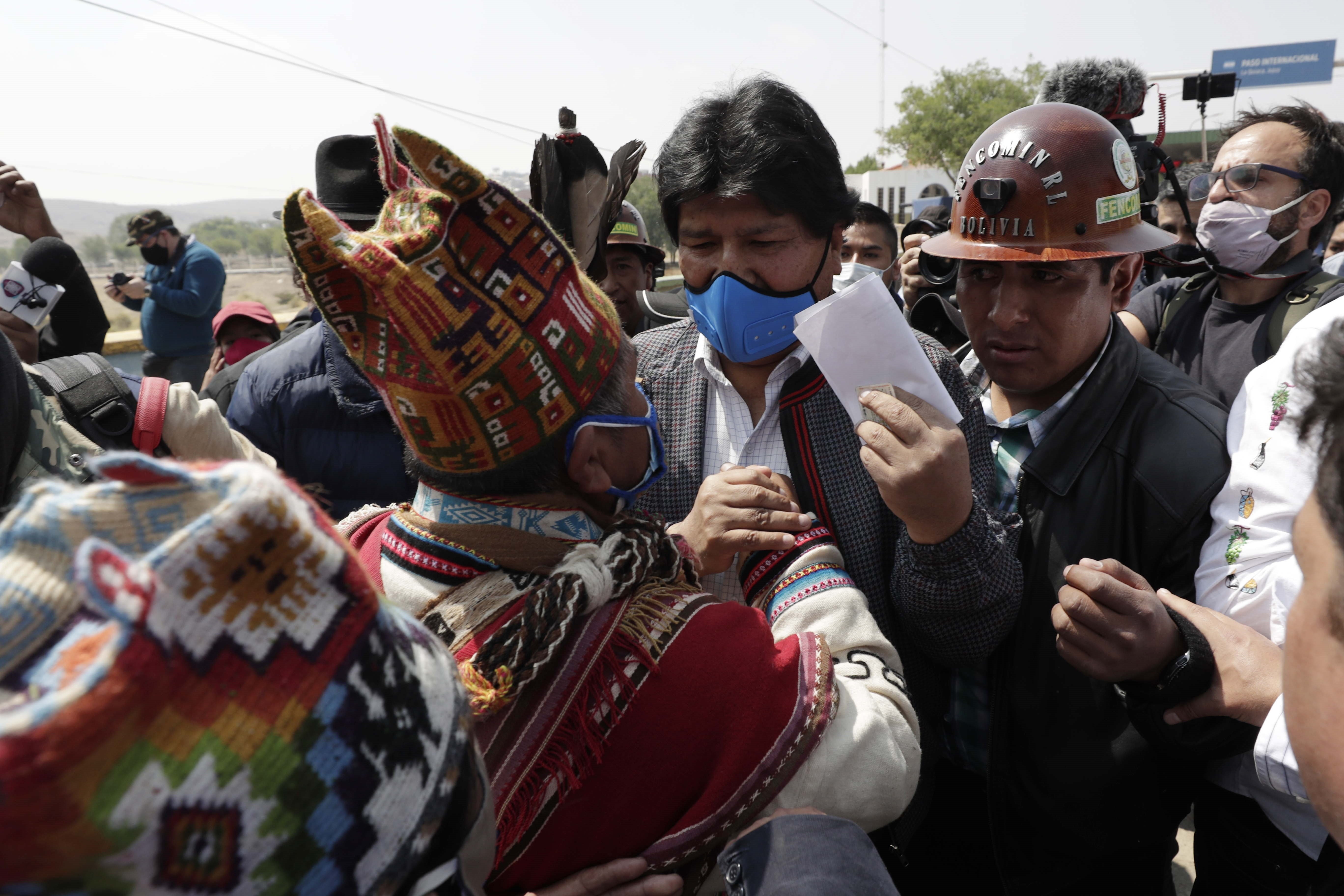 Evo Morales torna a Bolívia després d'un any exiliat a l'Argentina