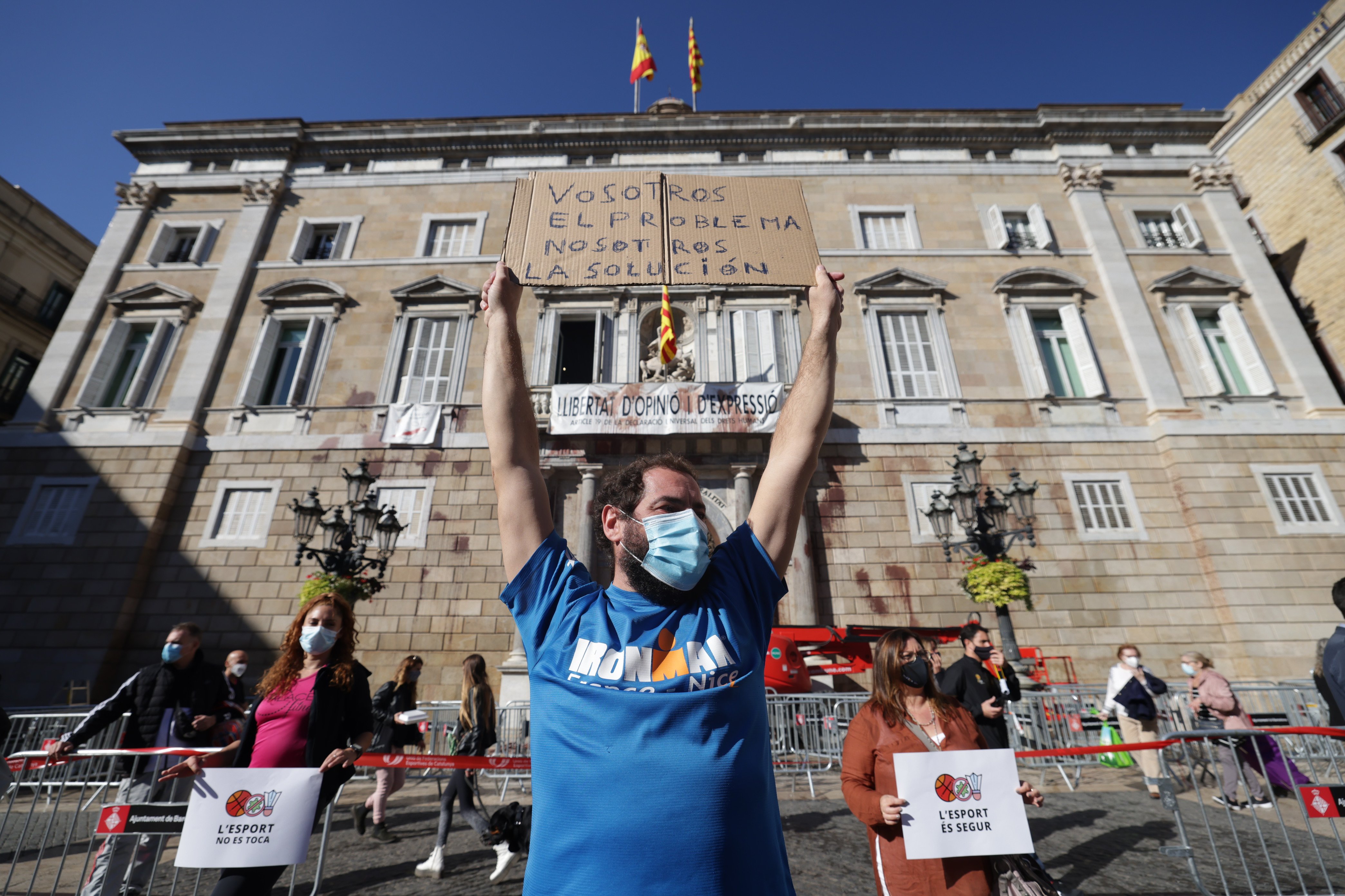 El deporte catalán planta cara al Govern y se reivindica como servicio esencial