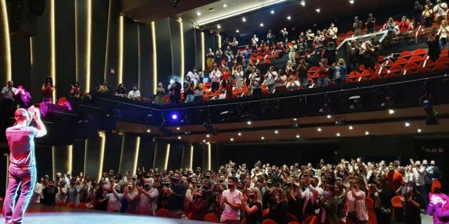 Dani Rovira ovació devuelta al teatro @danirovira