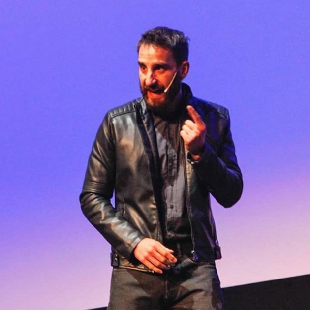 Dani Rovira a l'escenari del teatre @danirovira