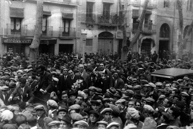 La Conferencia de Esquerres crea el Esquerra Republicana. Miting de Macià en Lleida