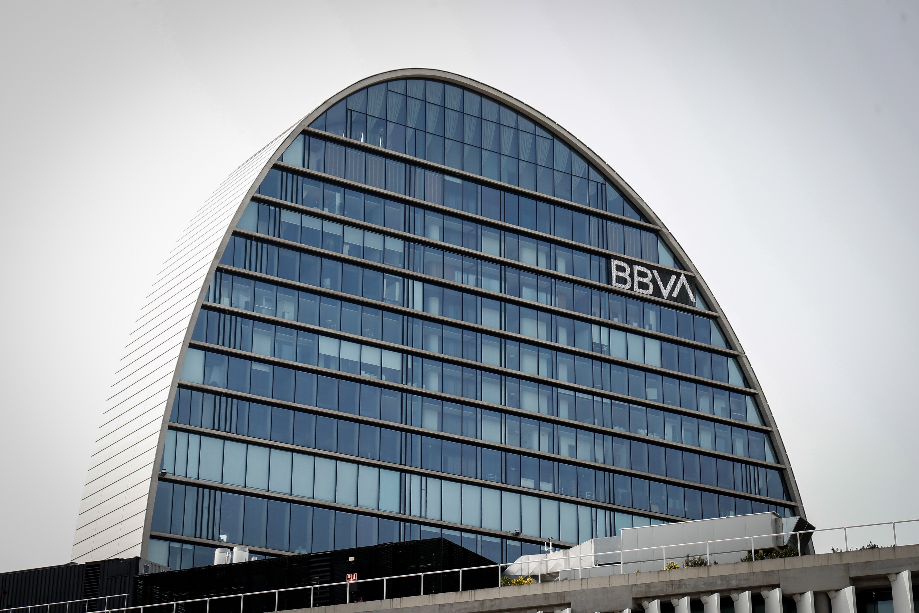 El BBVA guanya 1.911 milions d'euros fins el juny i recupera les xifres precovid