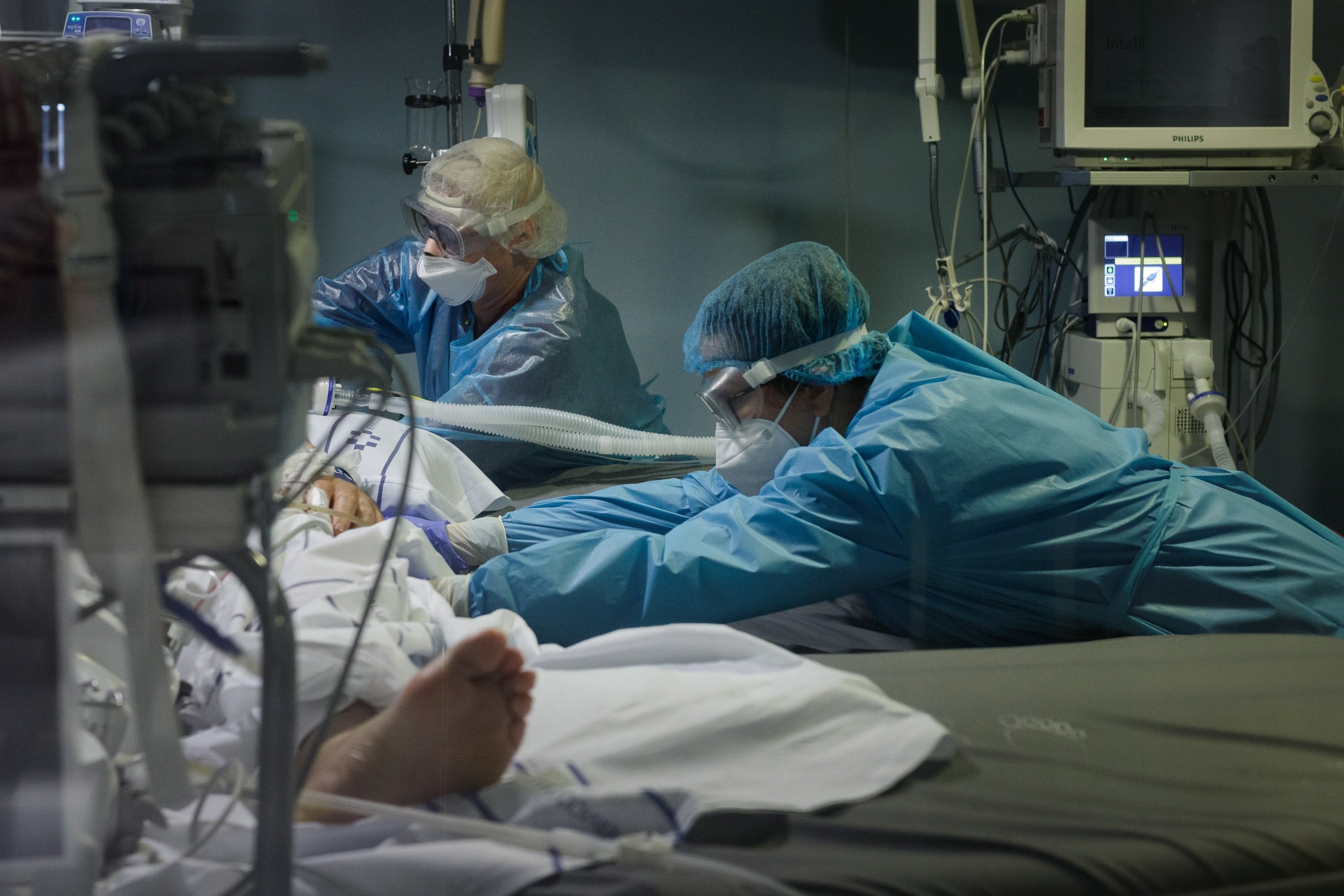 Pacients joves amb una 'Covid persistent' registren danys en múltiples òrgans