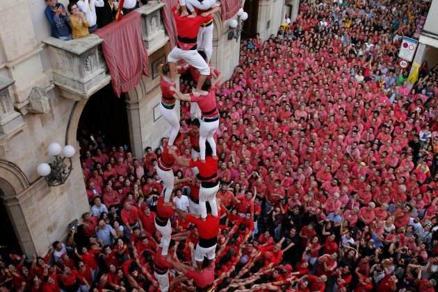 Castellers Jóvenes de los Niños de Valls ACN