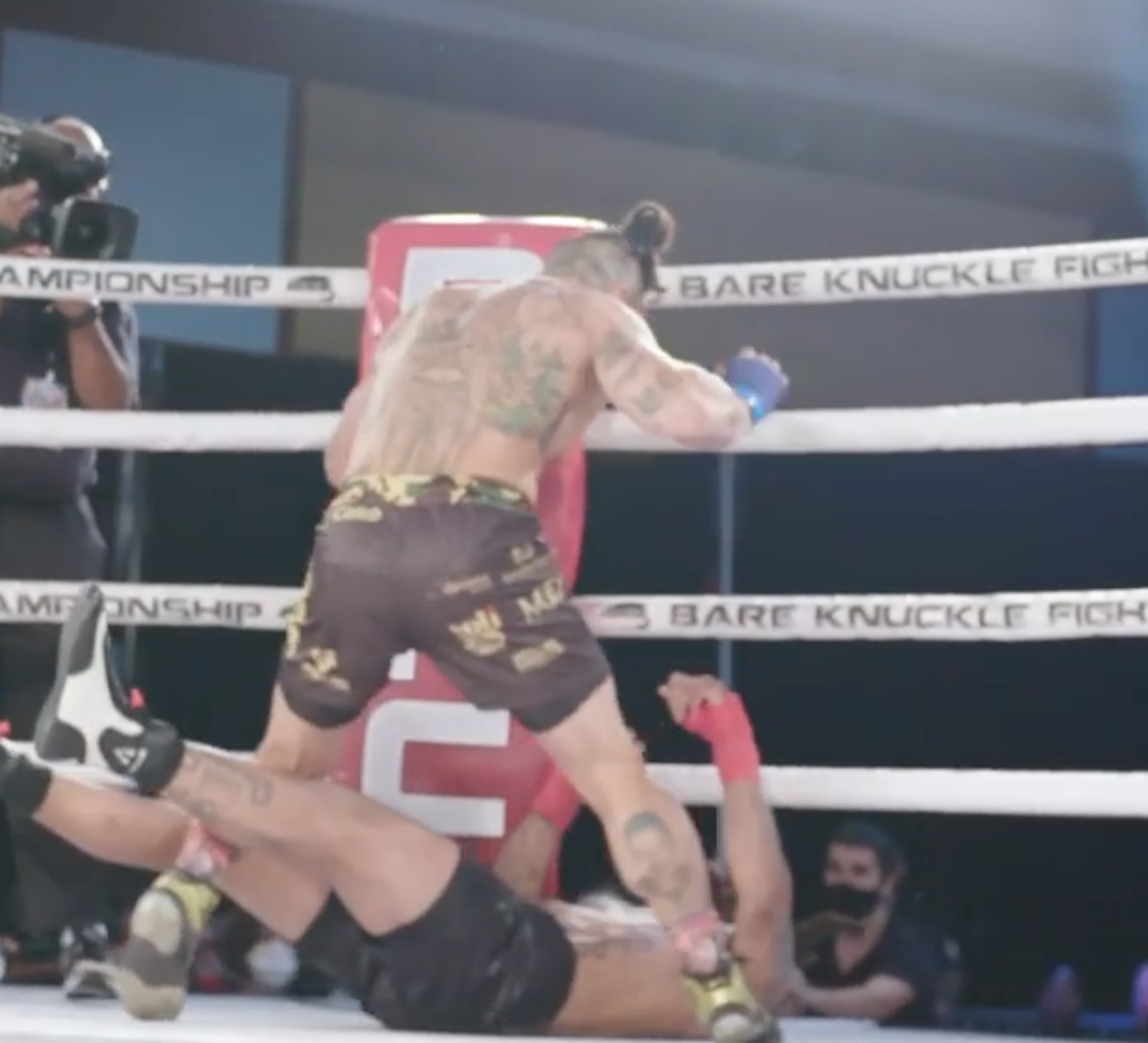 VÍDEO | Ulysses Díaz protagoniza el KO más rápido de la historia