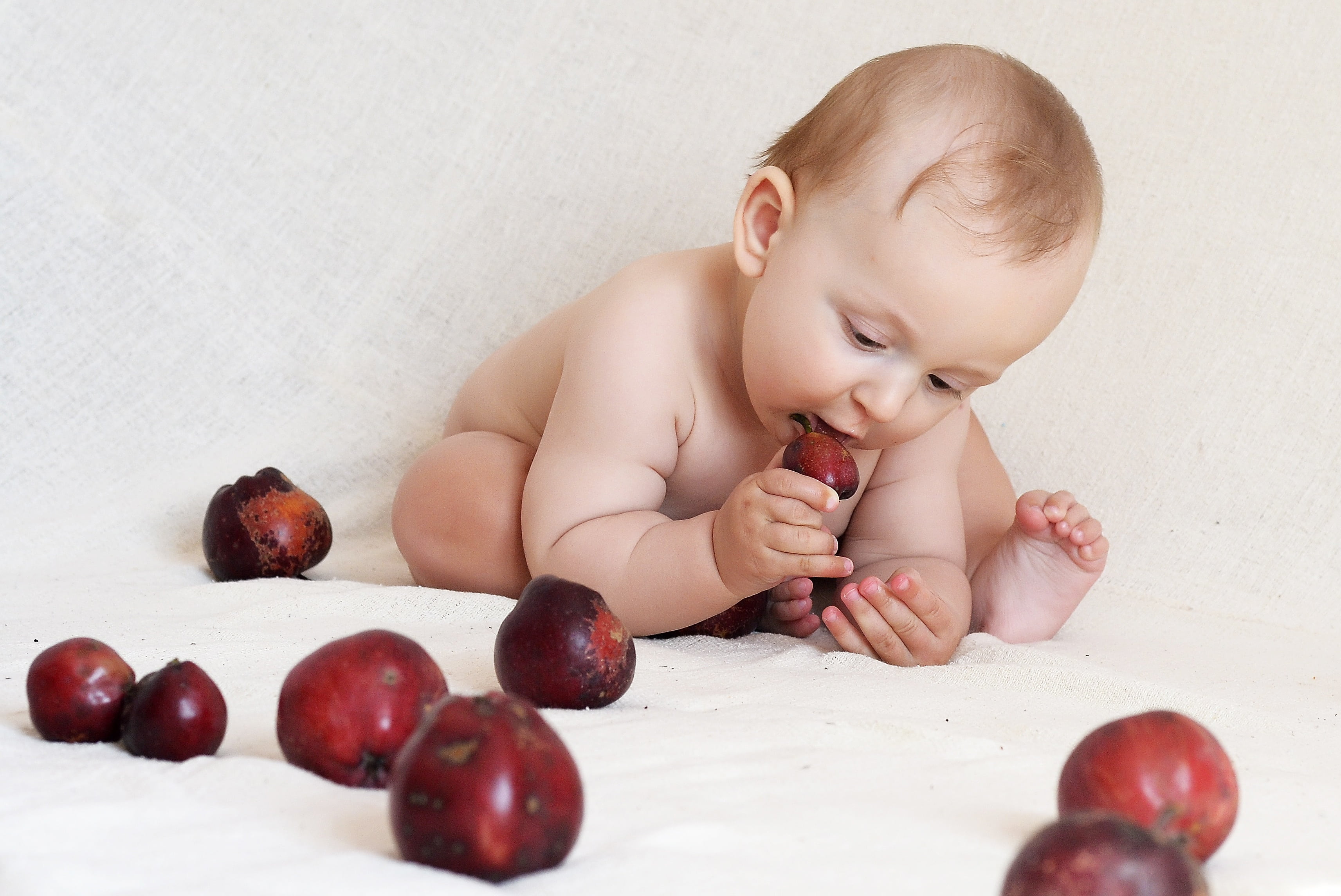 Bebé comiendo