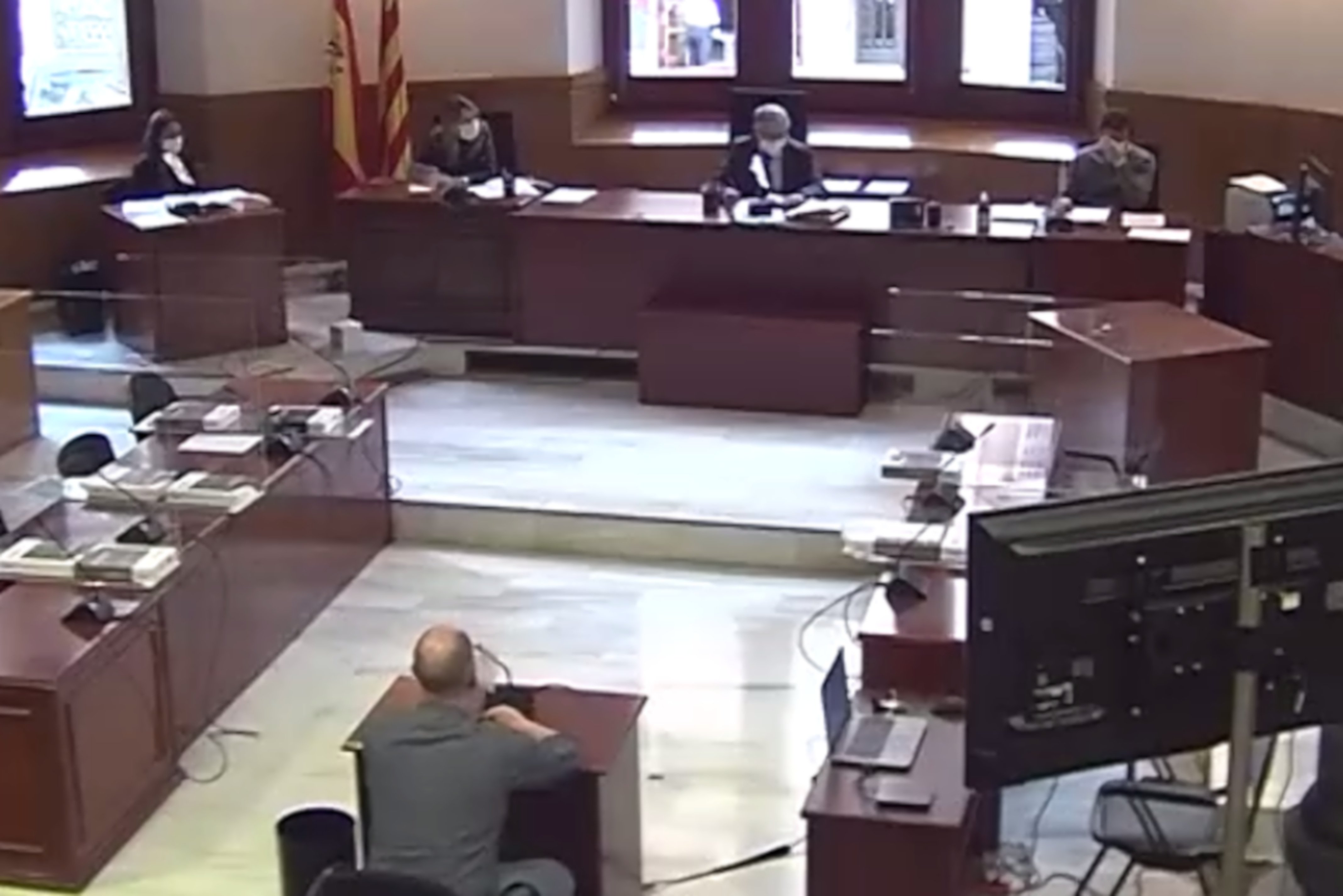 Sas nega els fets i els Mossos l'acusen d'"agressiu" i de generar problemes