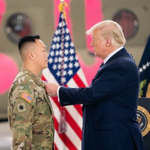 donald trump condecora militars - SMG / ZUMA PRESS / CONTACTOPHOTO donald trump condecora militars - SMG / ZUMA PRESS / CONTACTOPHOTO