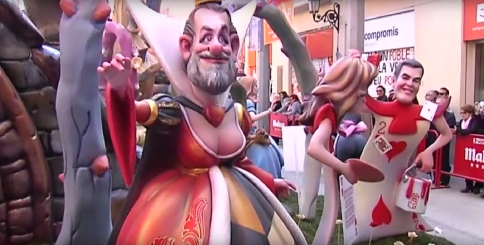 Políticos a la hoguera, humor y crítica en las Fallas