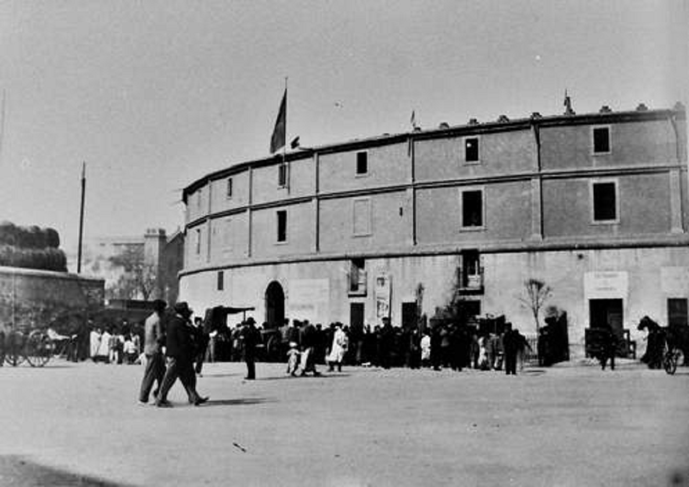 Ofensiva franquista para imponer el cante jondo y los toros en Catalunya