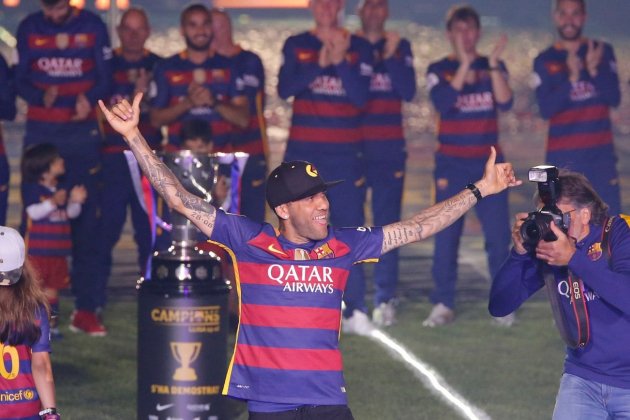 Dani Alves - Sergi Alcazar