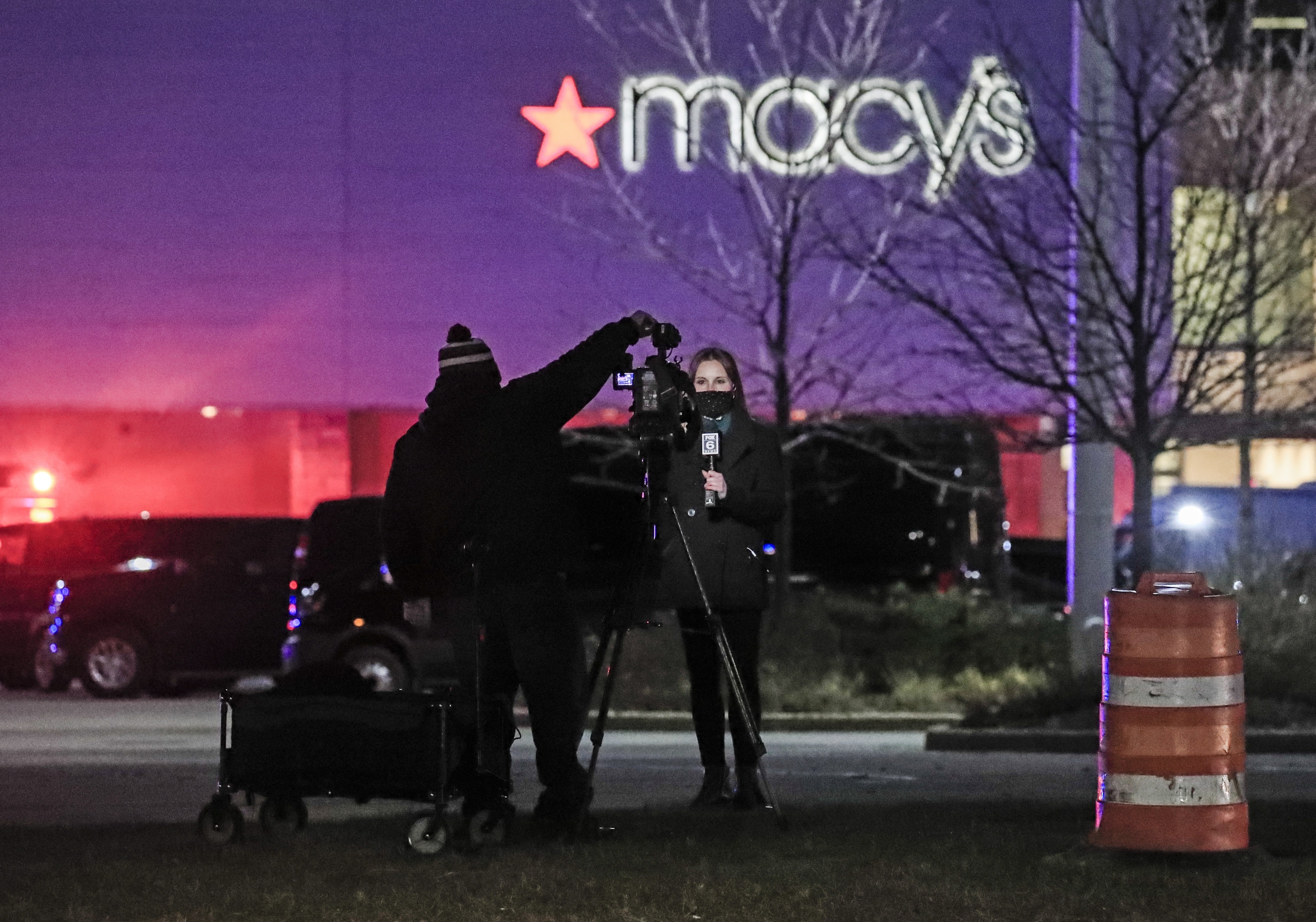 Varios heridos en un tiroteo en un centro comercial de Wisconsin