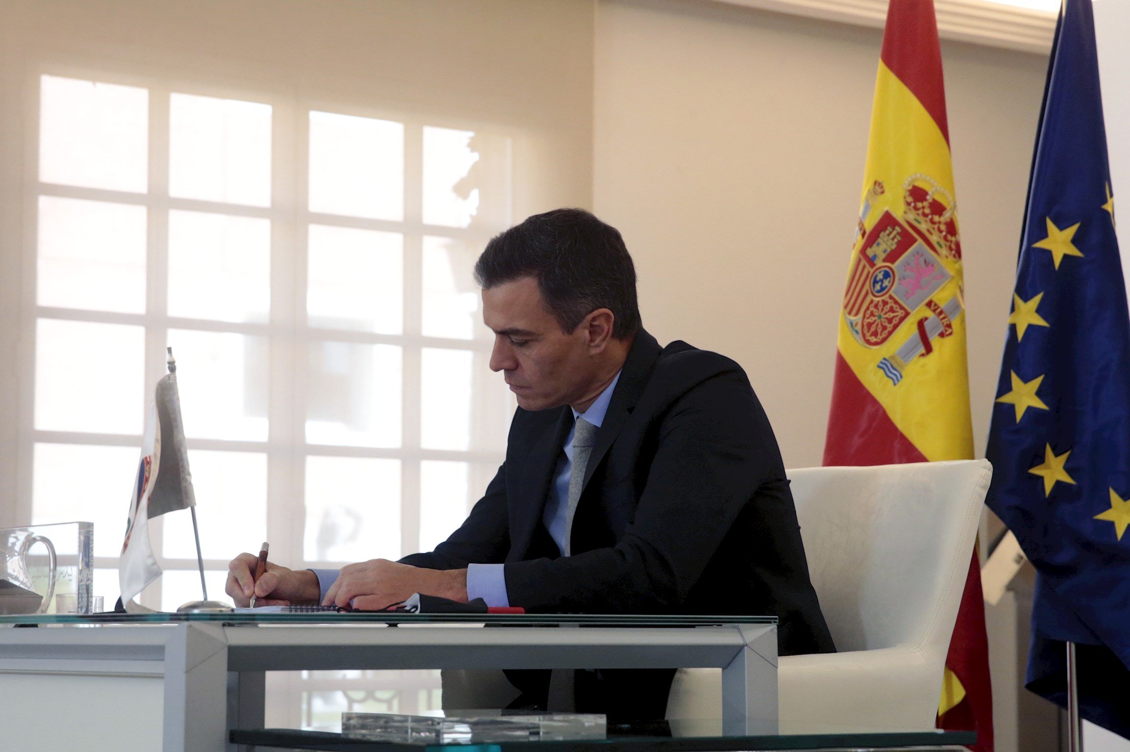España suspende los vuelos de Reino Unido y refuerza el control en Gibraltar