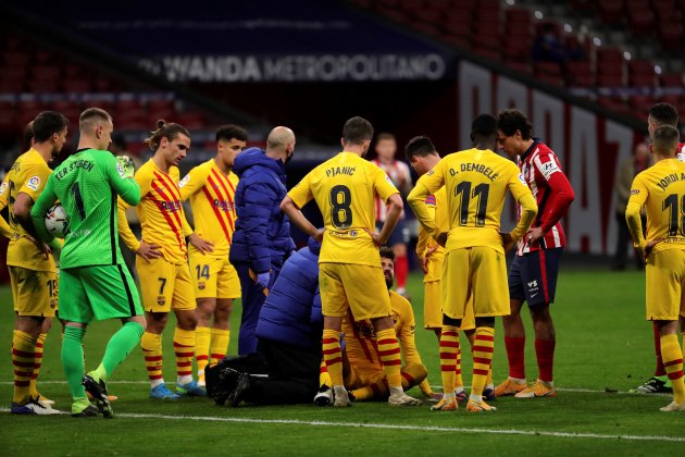Pique lesio senyera Barca Atletic Madrid EFE