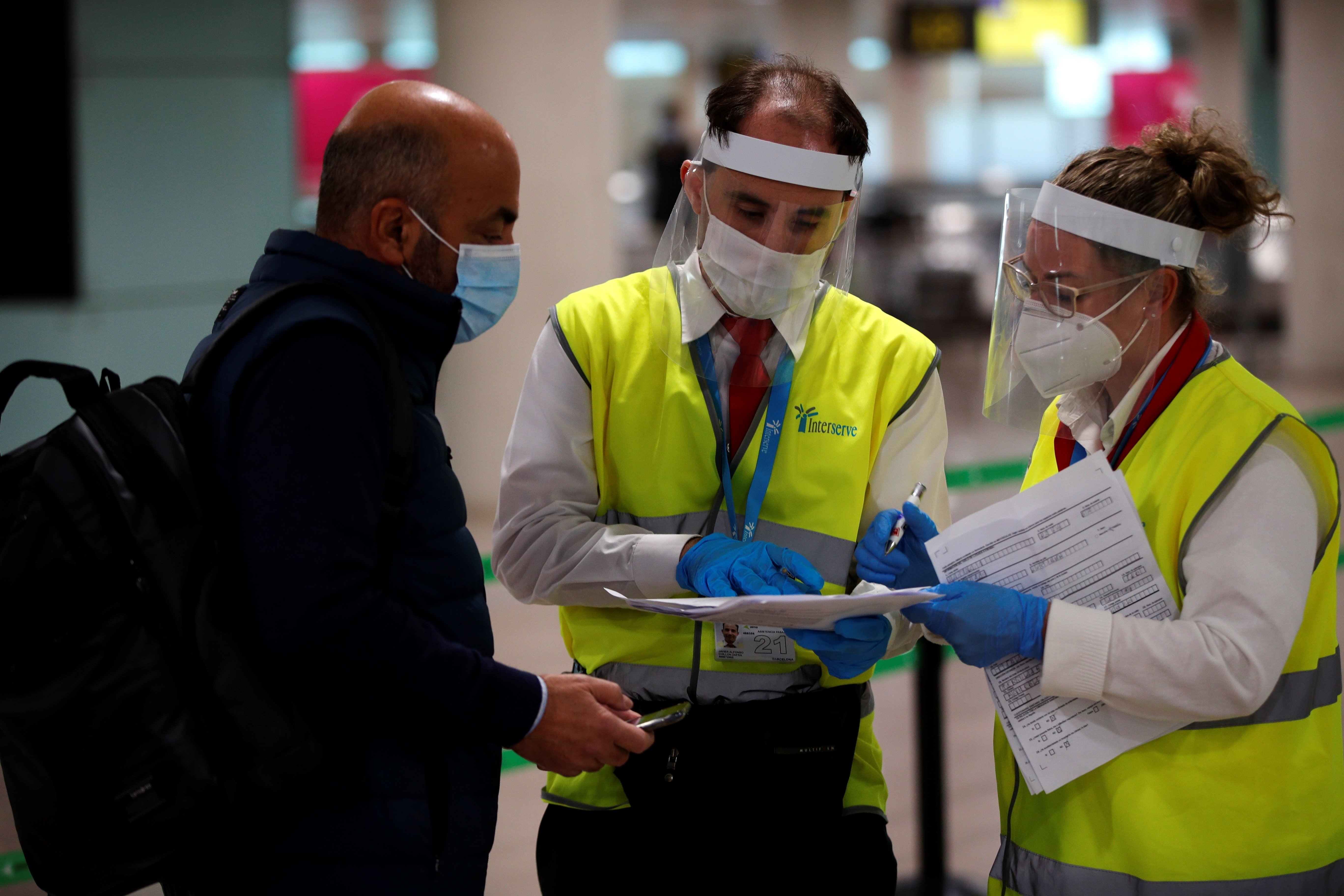Espanya exigeix una PCR negativa a viatgers de més de 60 països