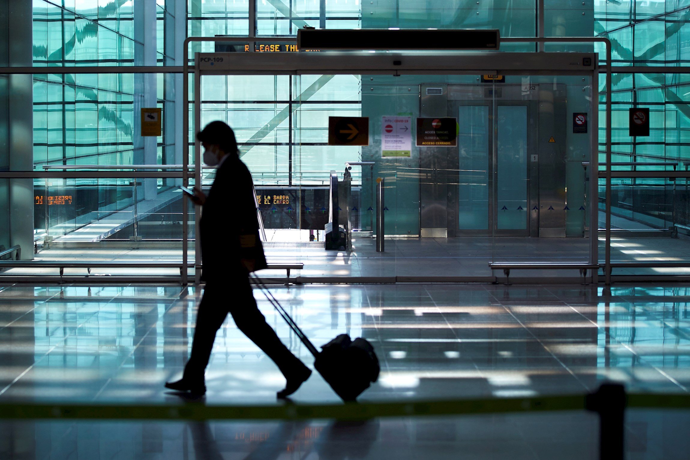 El Prat, el tercer aeropuerto europeo más afectado por la pandemia