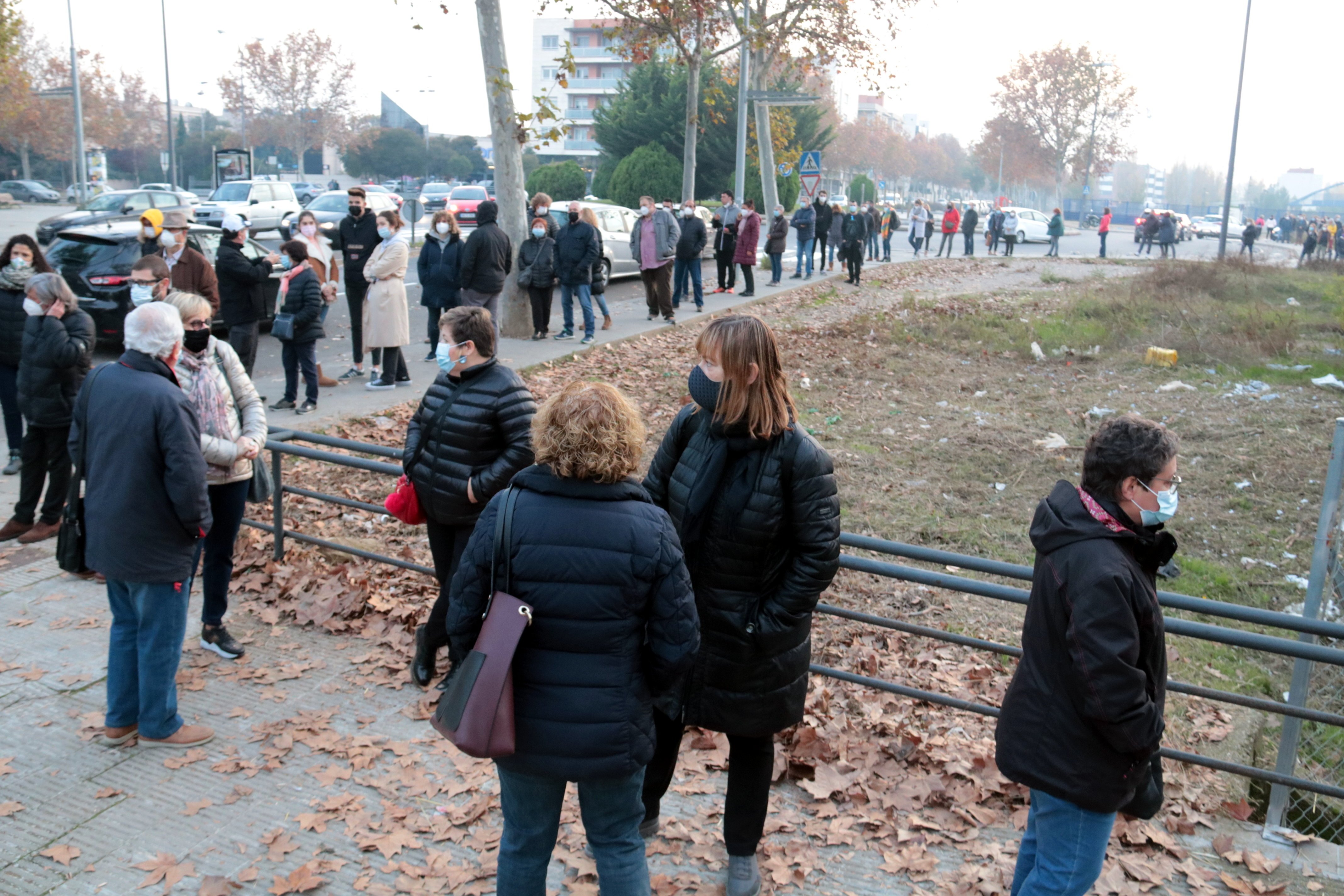 Llarga cua a Lleida per participar en un cribratge amb test ràpid de la Covid