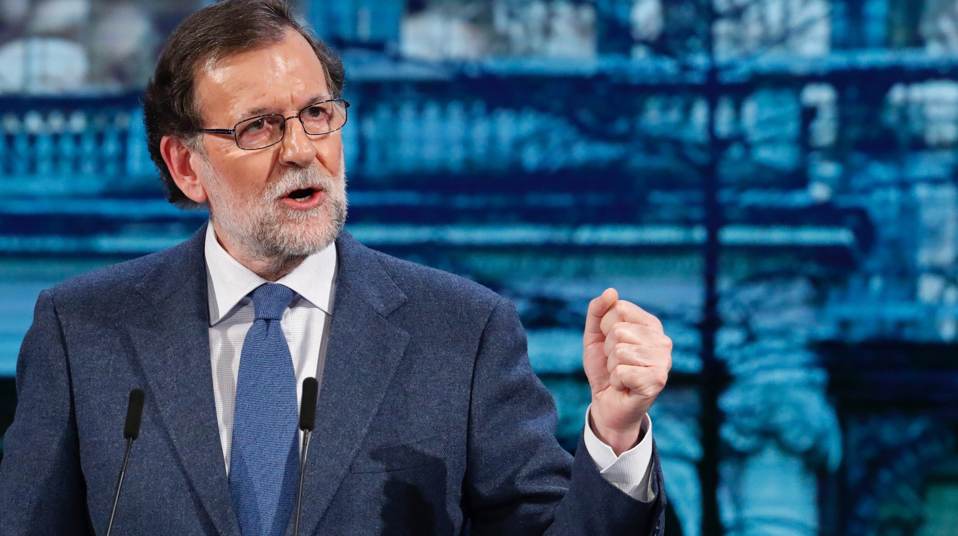 Rajoy celebra el desarmament d'ETA i reclama que es dissolgui