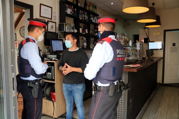 Mossos control  terrasses bars restaurants coronavirus Tarragona ACN