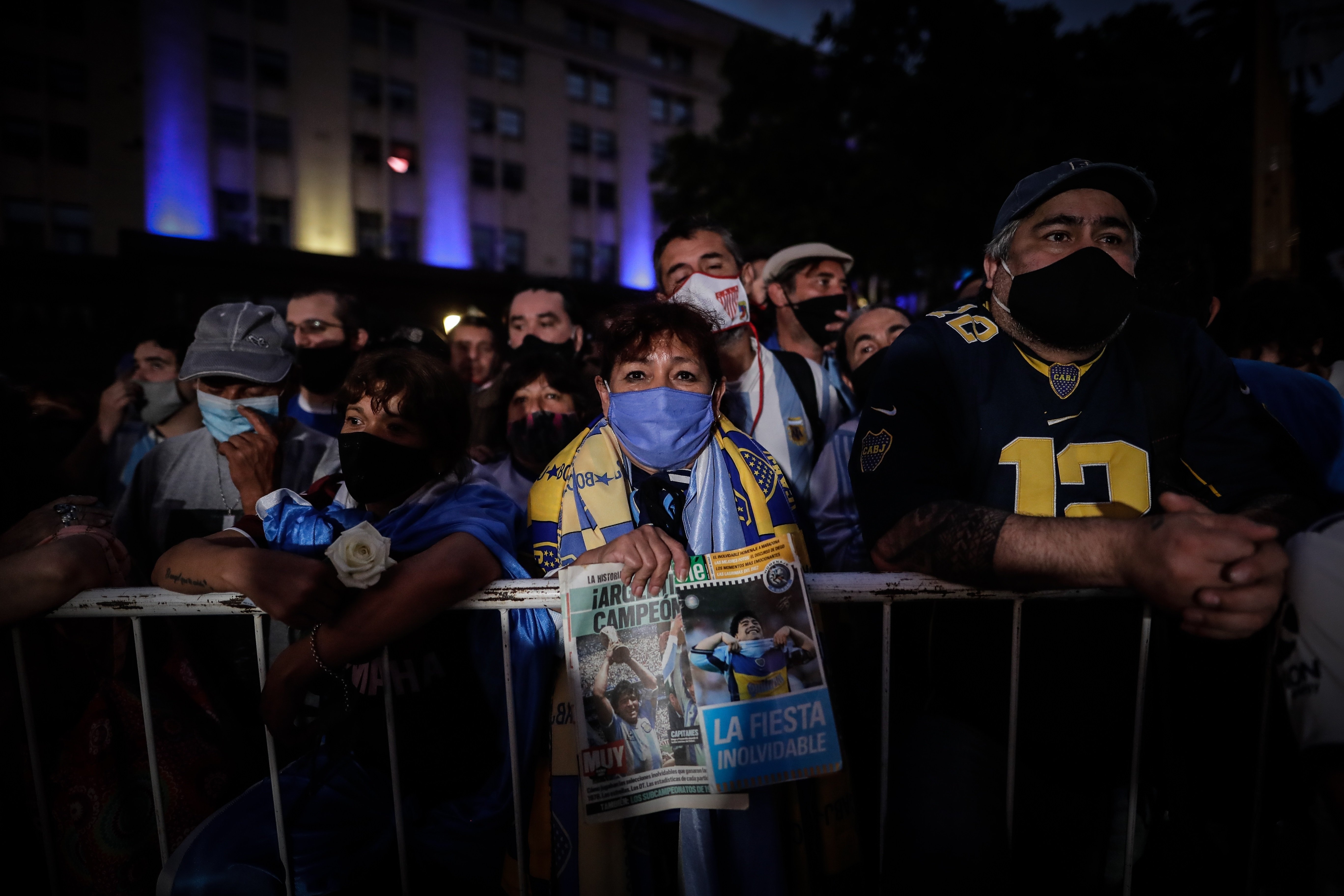 Locura en Argentina para despedir a Maradona: largas colas en la Casa Rosada