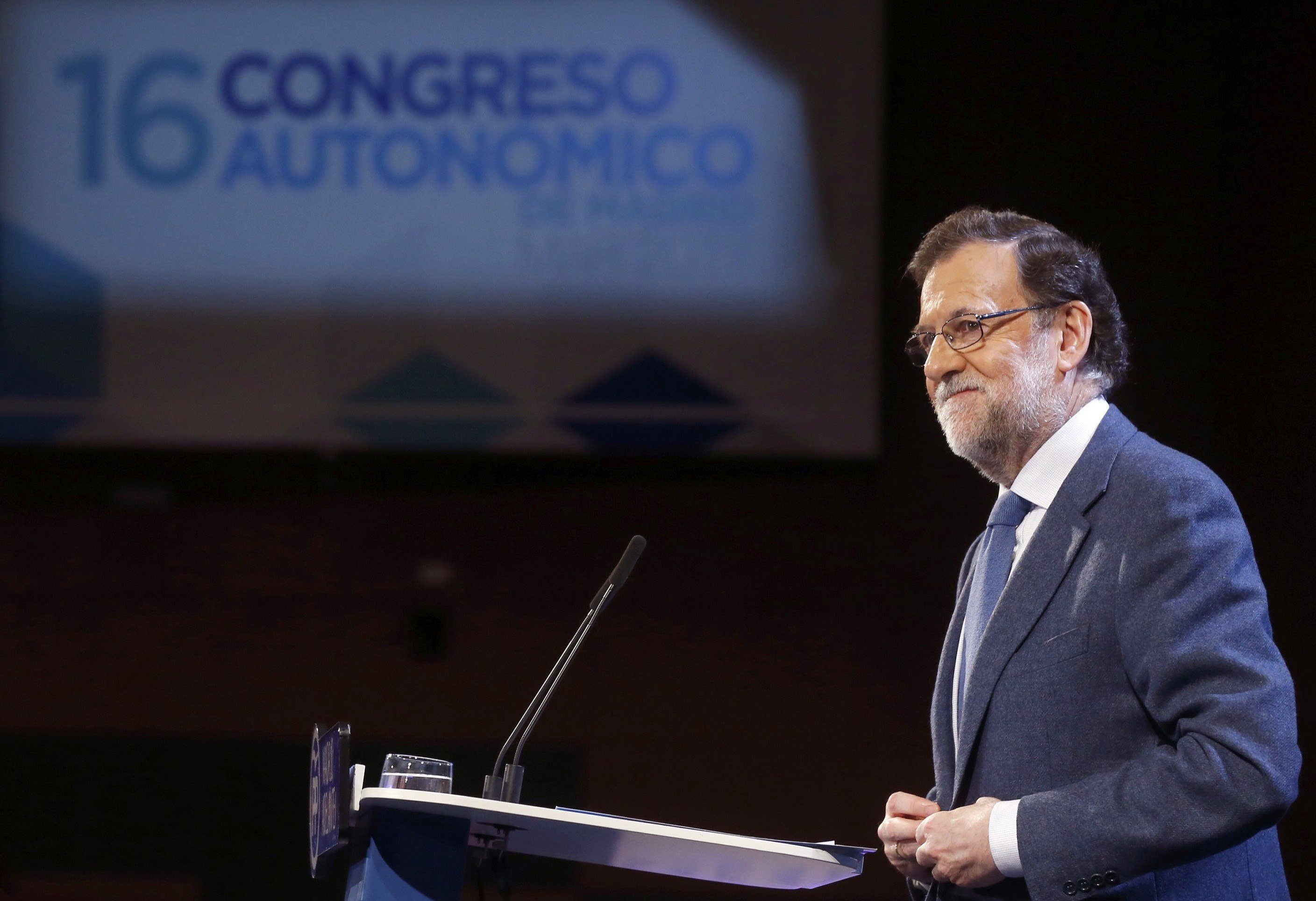 Rajoy es torna a embolicar: “A Espanya hi venen 75 milions d’espanyols cada any”