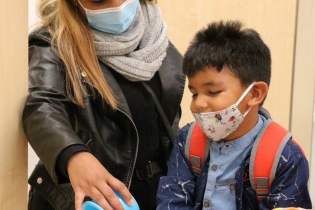 nen supera un càncer de retina Sant Joan de Deu ACN