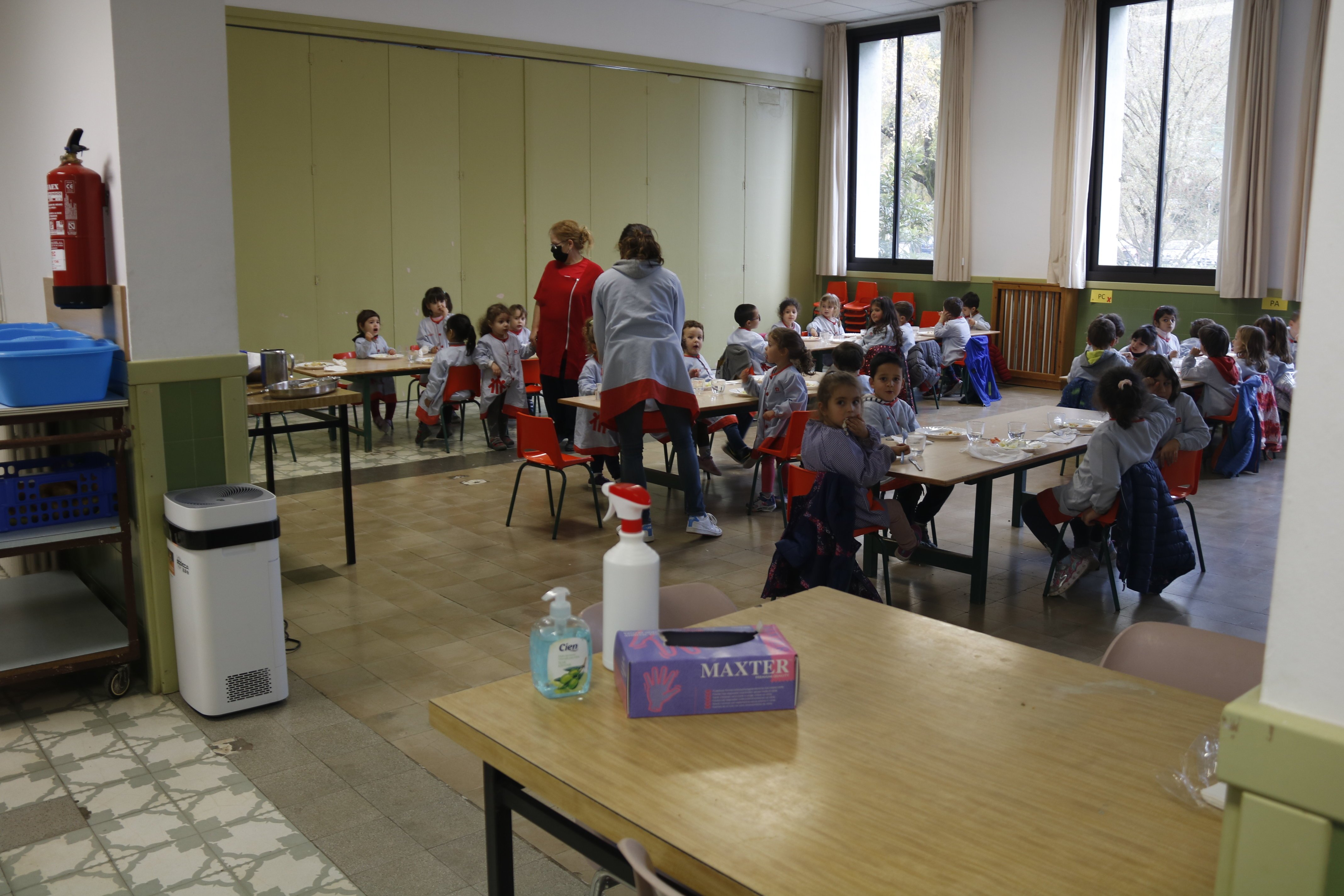 Baixen a 529 els grups escolars confinats per coronavirus