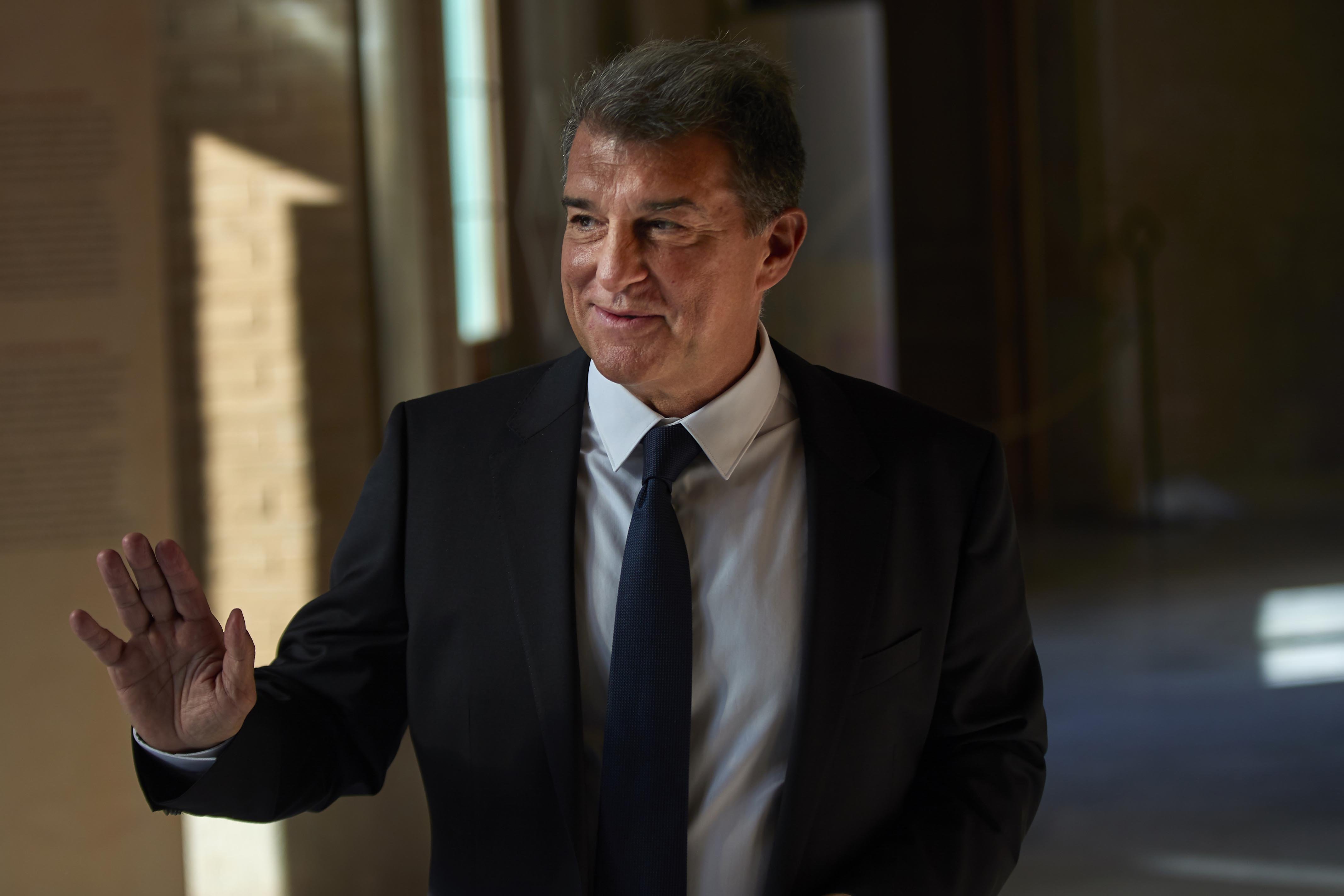 Joan Laporta presenta precandidatura para volver a ser presidente del Barça