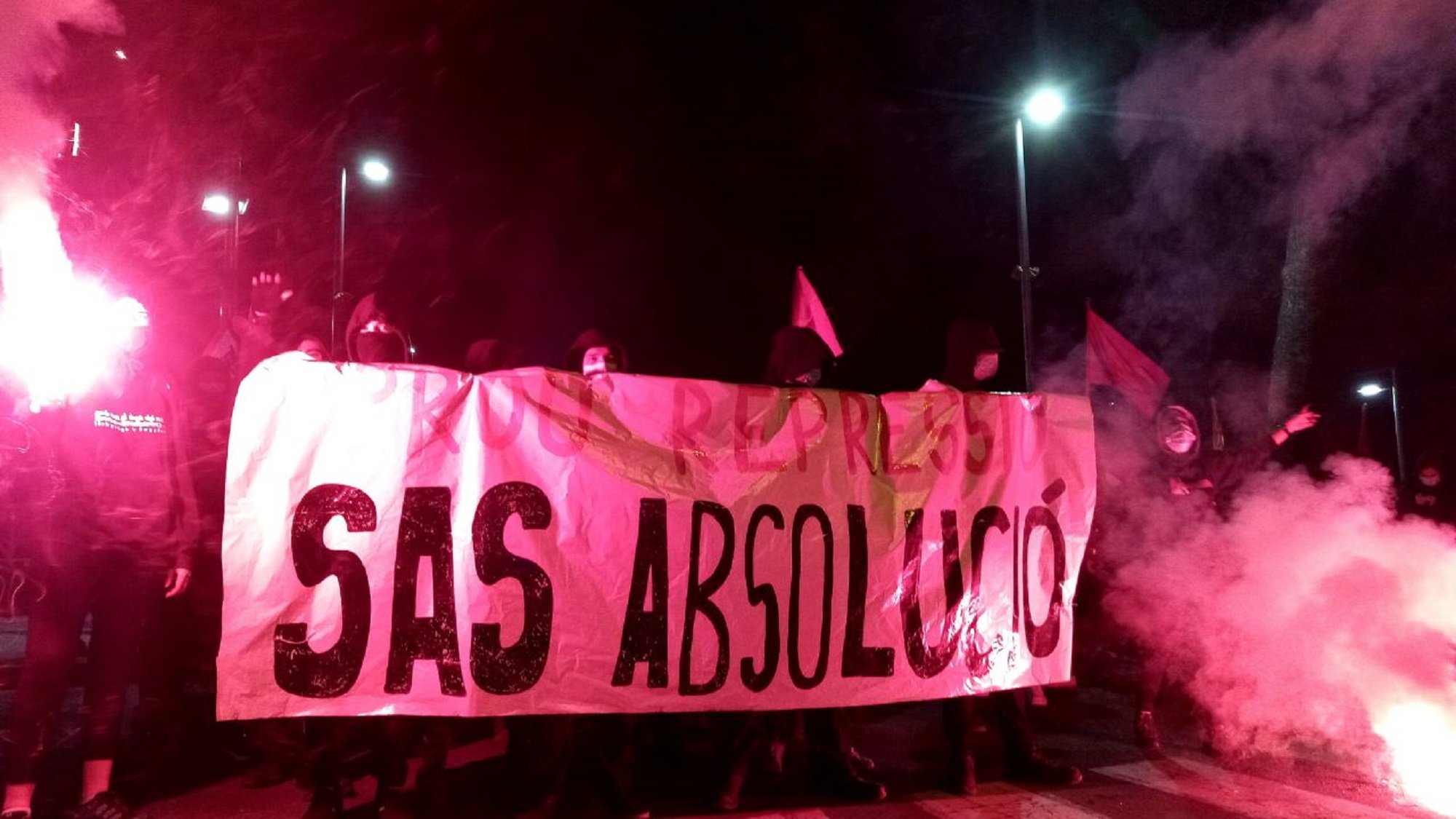 Unas 400 personas se manifiestan en Vilafranca contra la condena de Adrián Sas