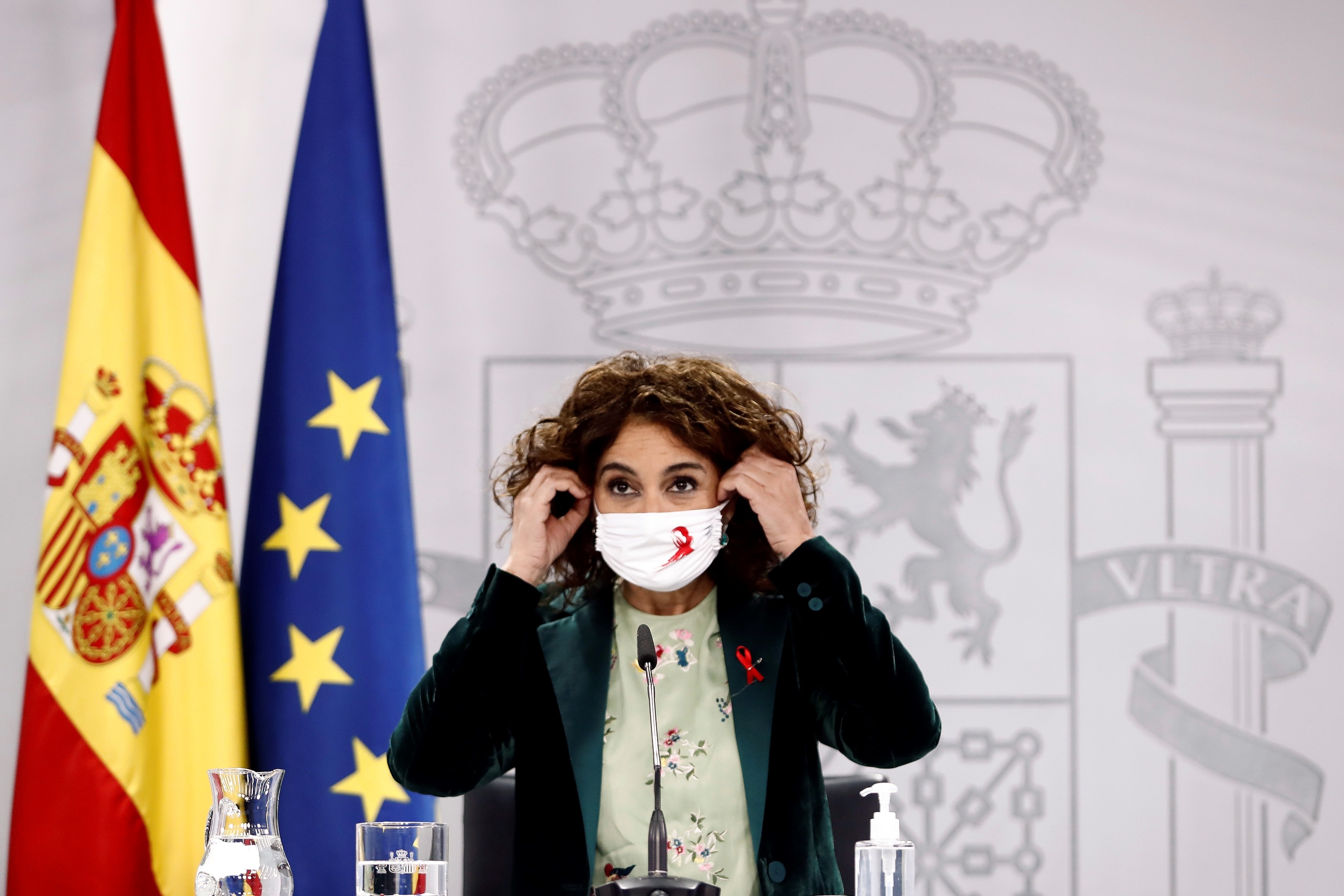 Montero veu una "bogeria" la convocatòria electoral a Madrid