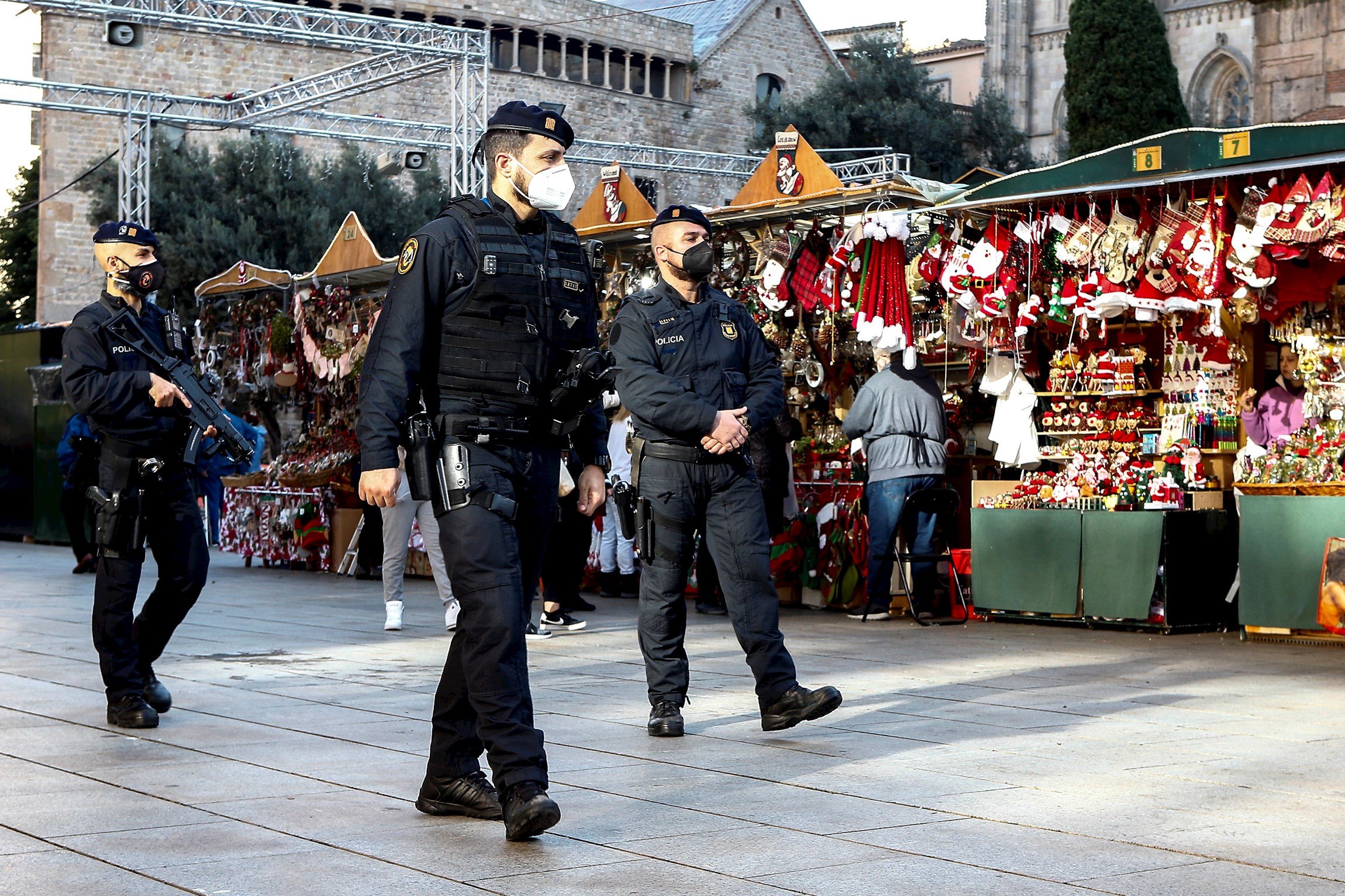 Estafes, lladres i terroristes, les preocupacions dels Mossos per aquest Nadal, cap d'any i Reis