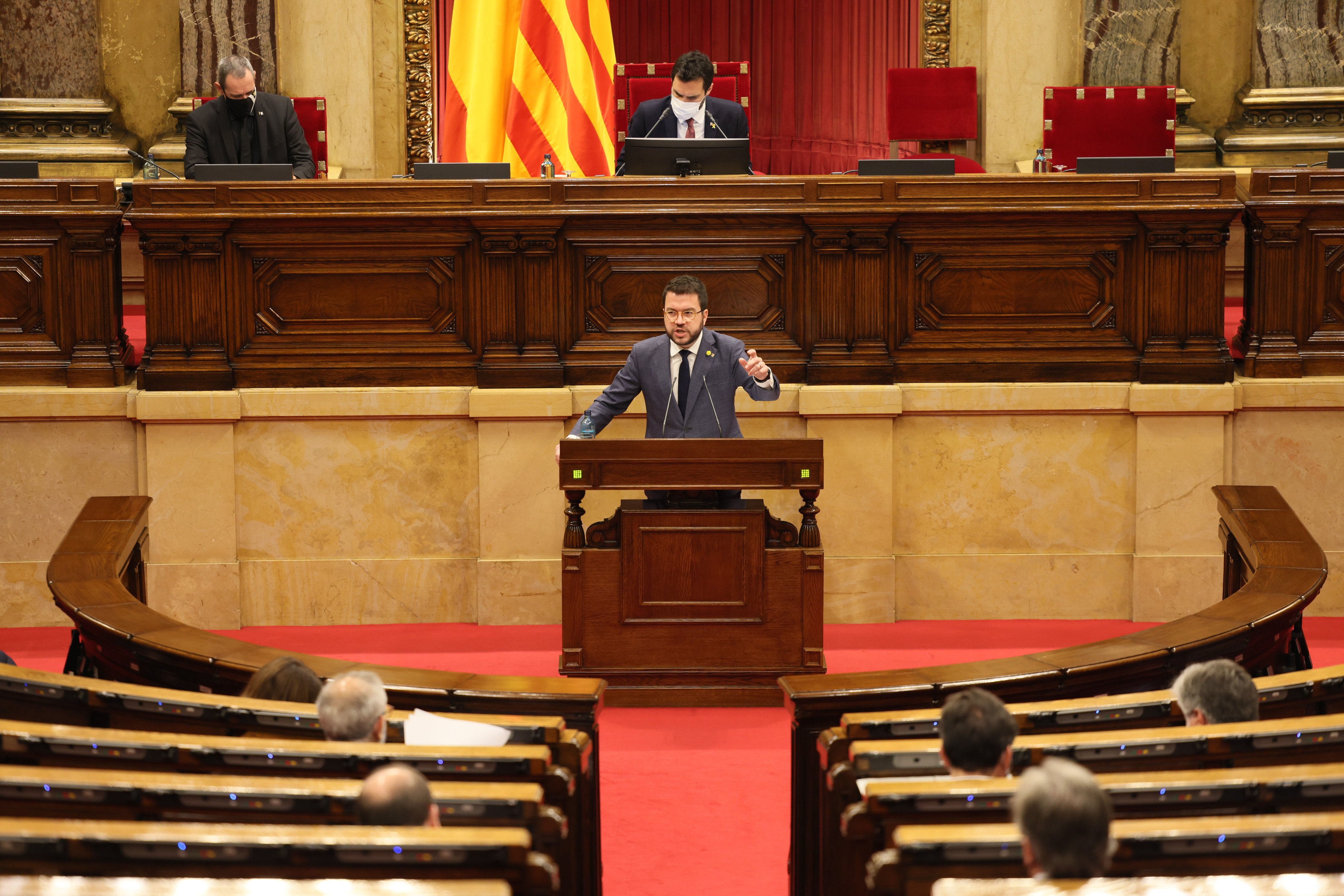 Pere Aragonès Parlamento coronavirus Sergi Alcàzar