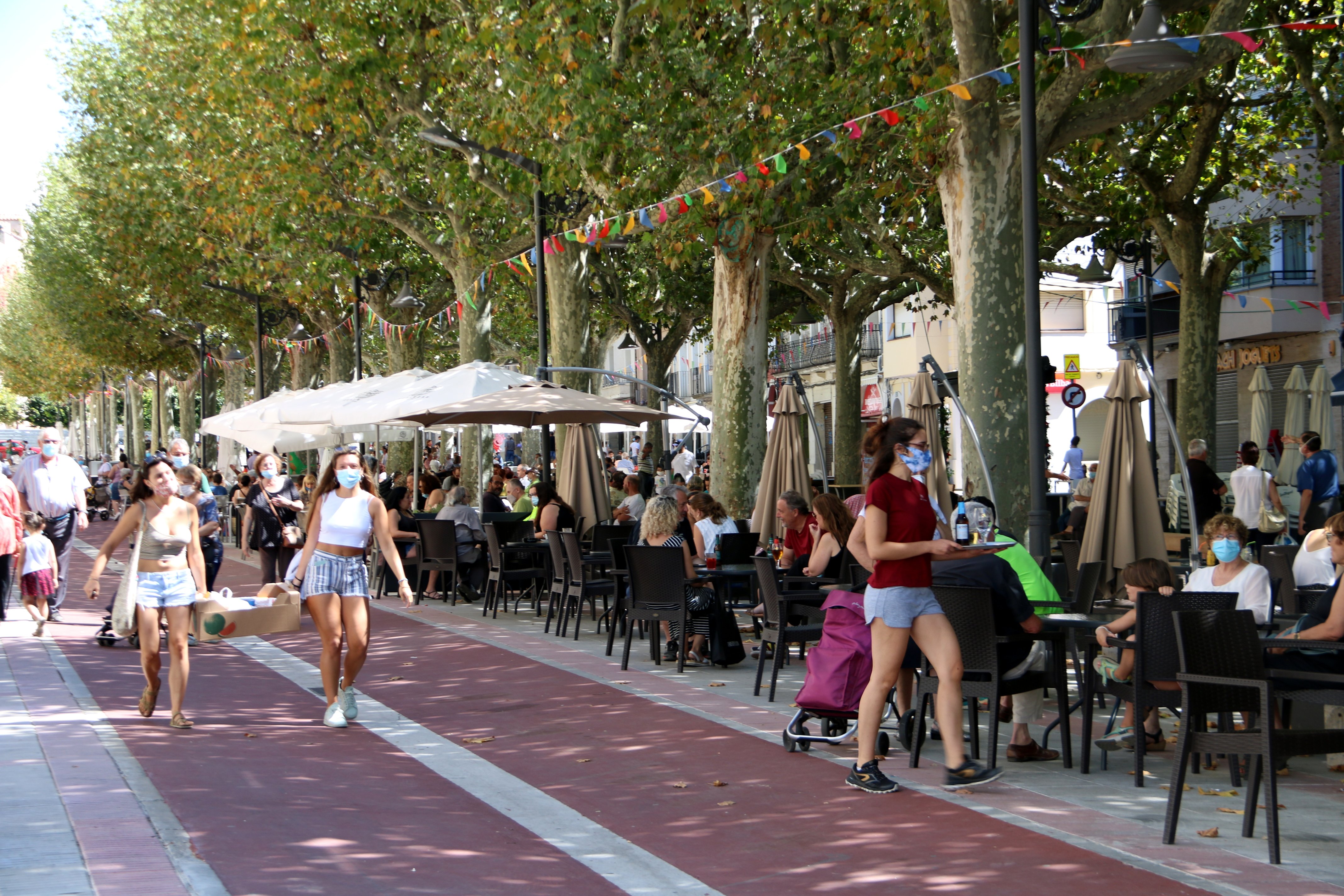 Tremp fa un pas enrere per un brot de Covid i decreta noves restriccions