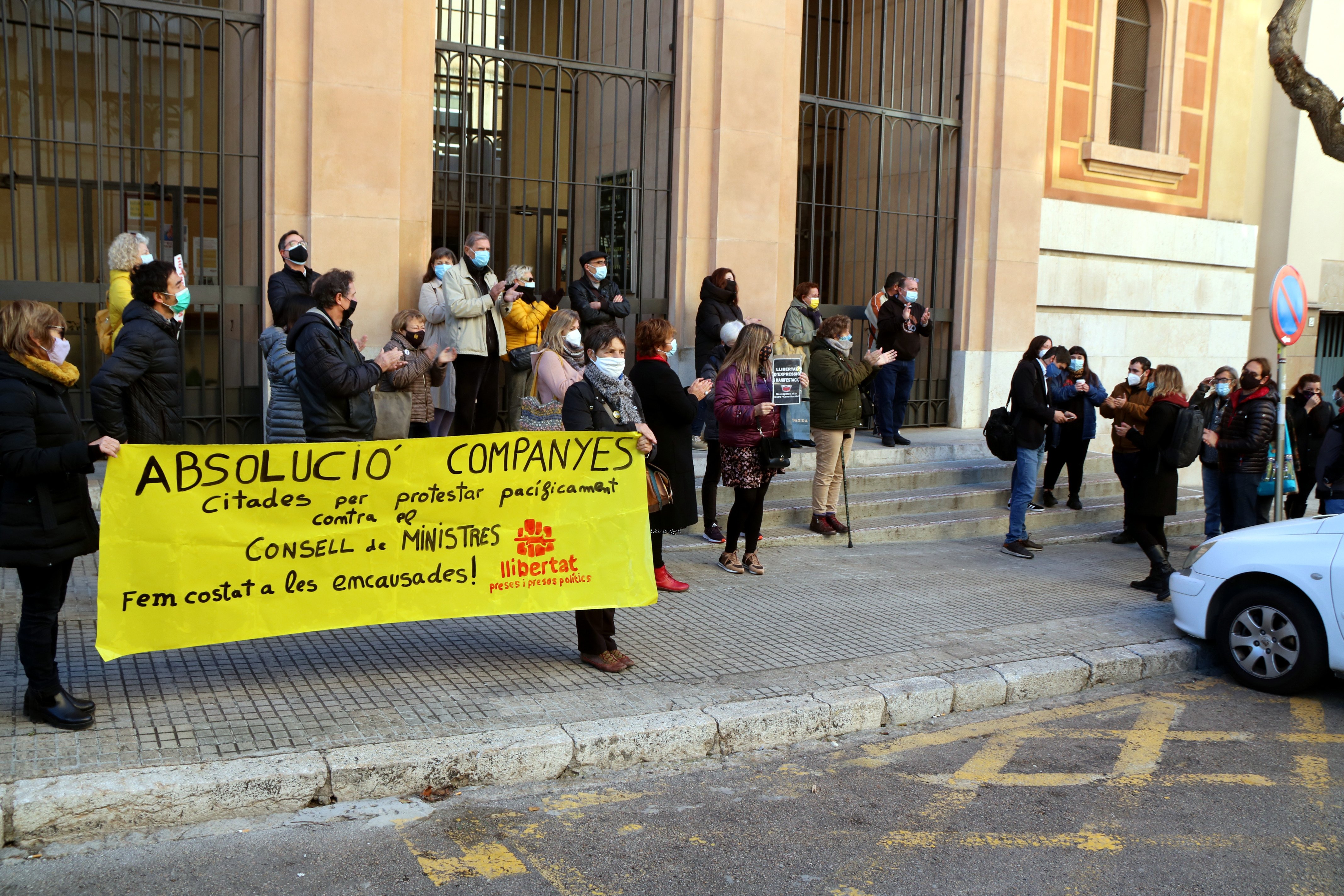 Archivado el caso contra 5 independentistas que protestaron el 21-D