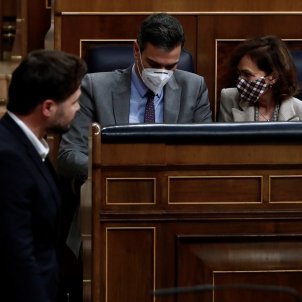 El Gobierno ve imposible blindar el catalán antes de tramitar presupuestos