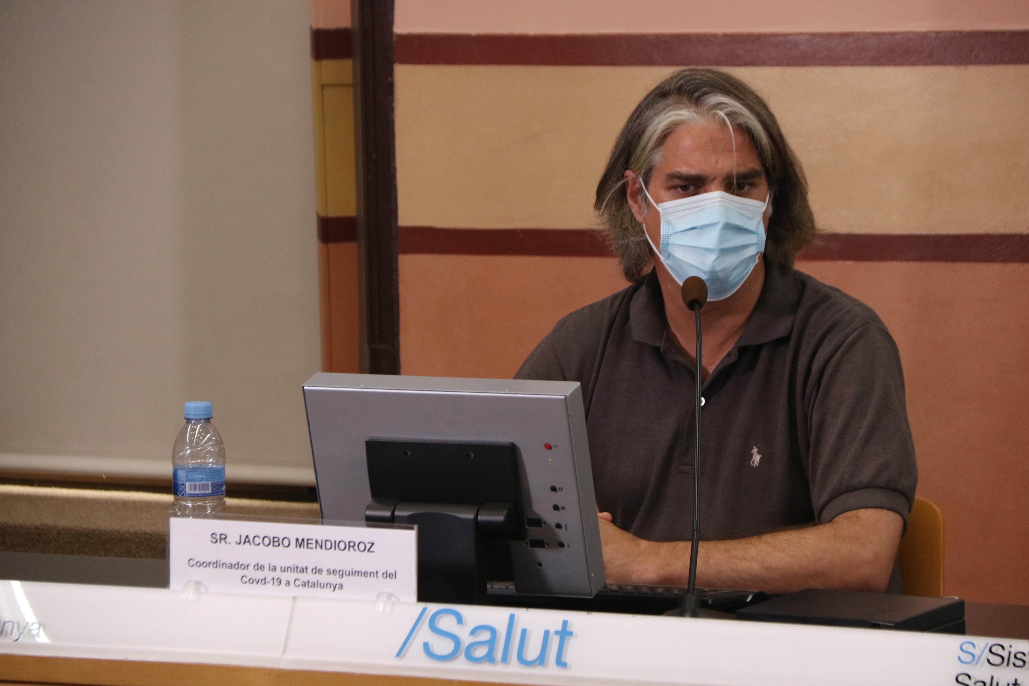 Salut: la presión asistencial por coronavirus "se está frenando de manera suave"