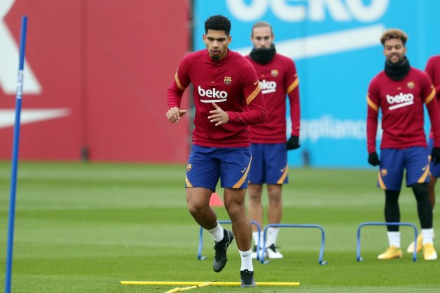 Araujo entrenament FCB