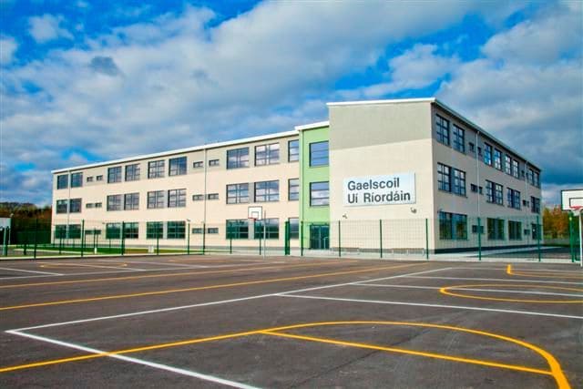 Gaelscoil escuela irlandesa - glenman corporation