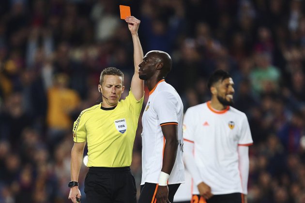 Mangala València targeta vermella àrbitre Efe