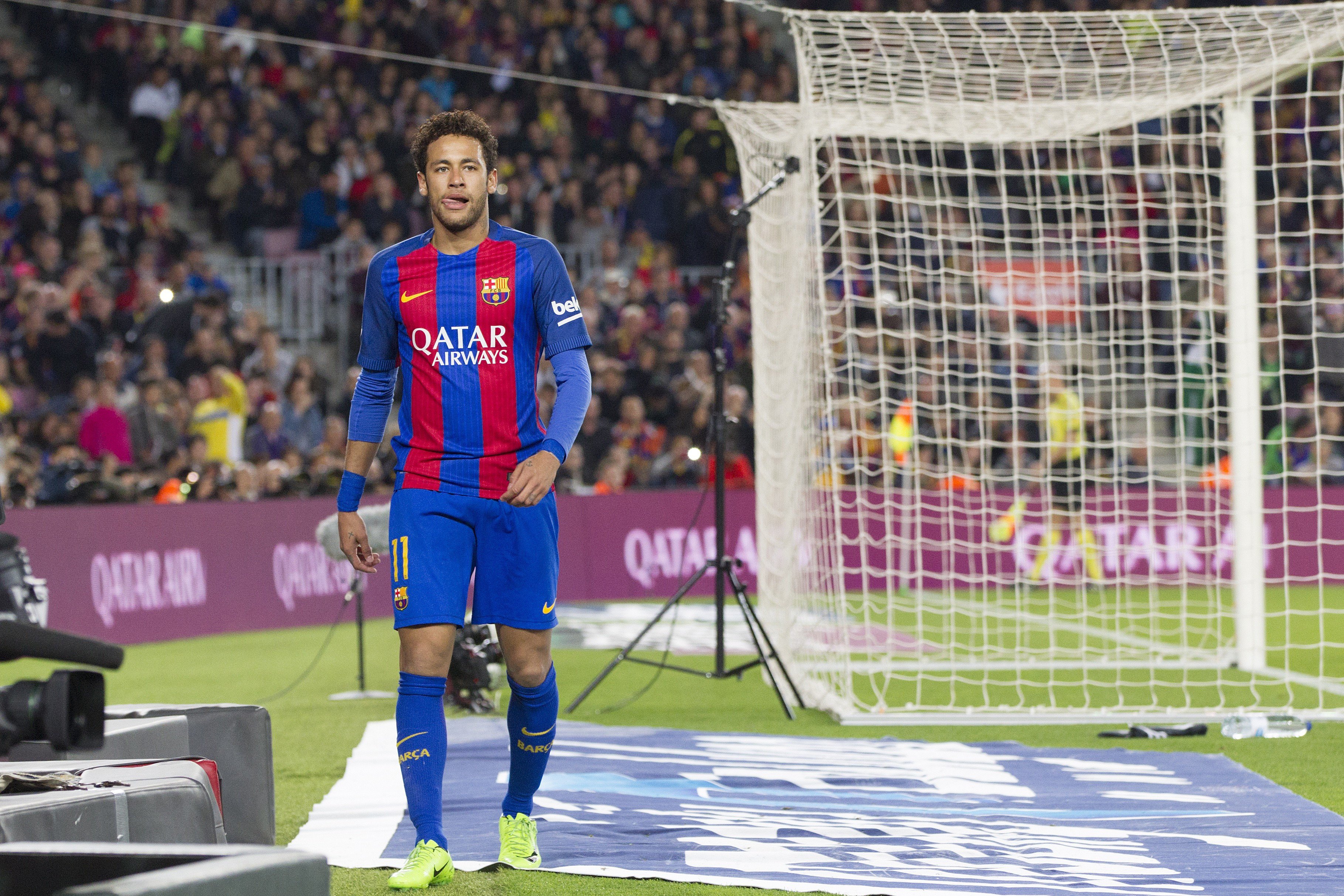 Neymar: “M’agradaria jugar a la Premier League”