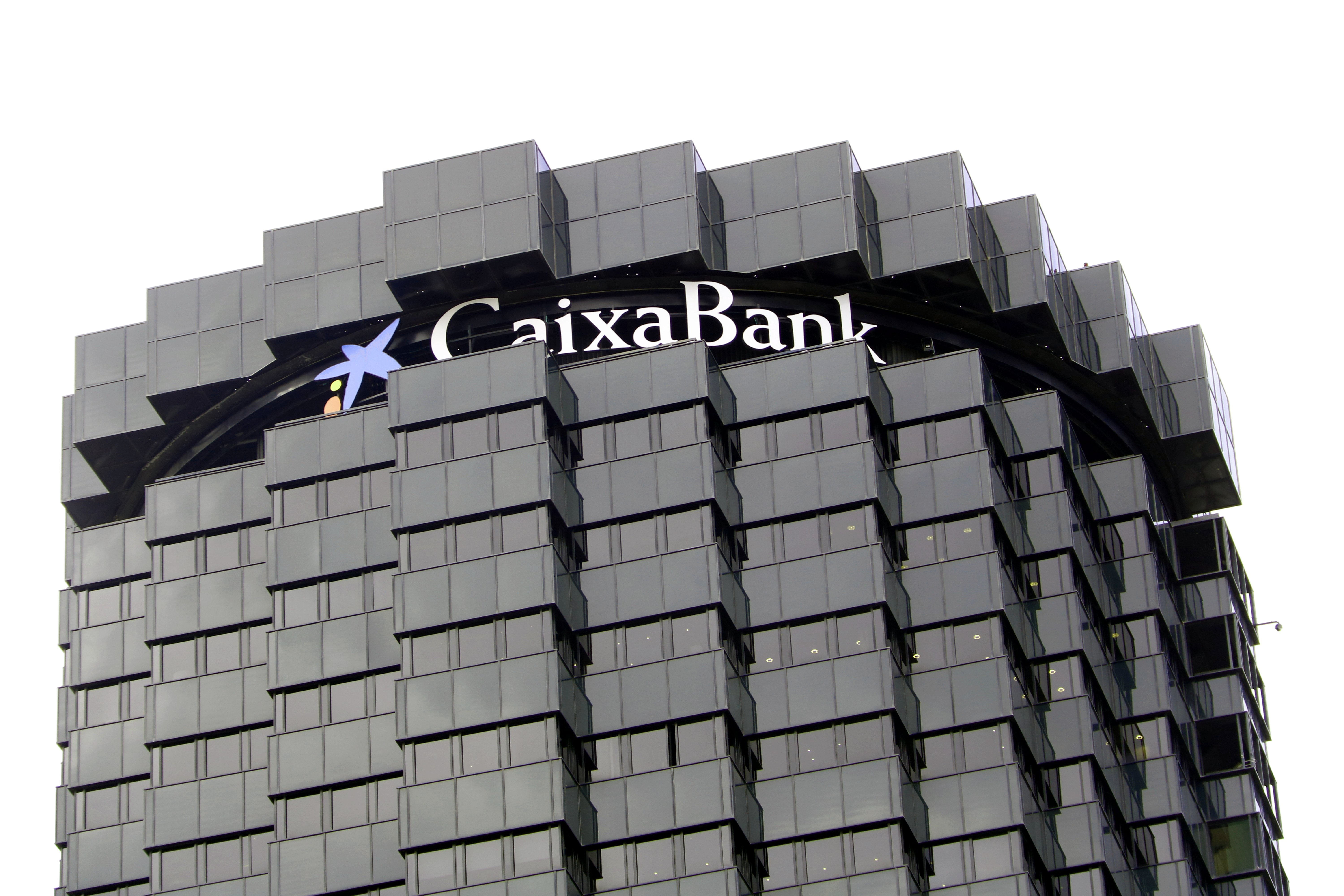 CaixaBank assoleix una quota del 32,8% en banca digital