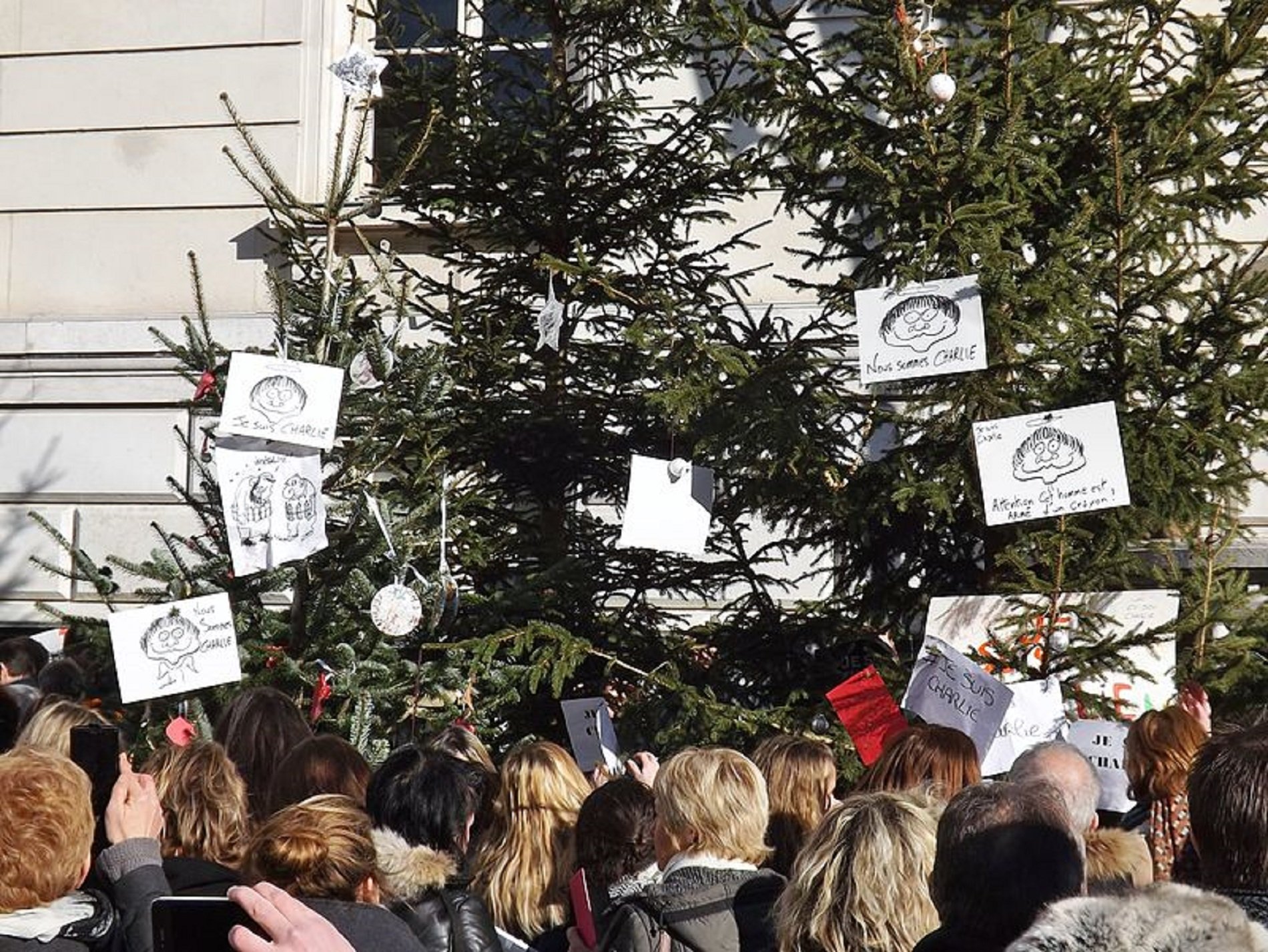 Piden cadena perpetua para los cómplices del atentado a Charlie Hebdo