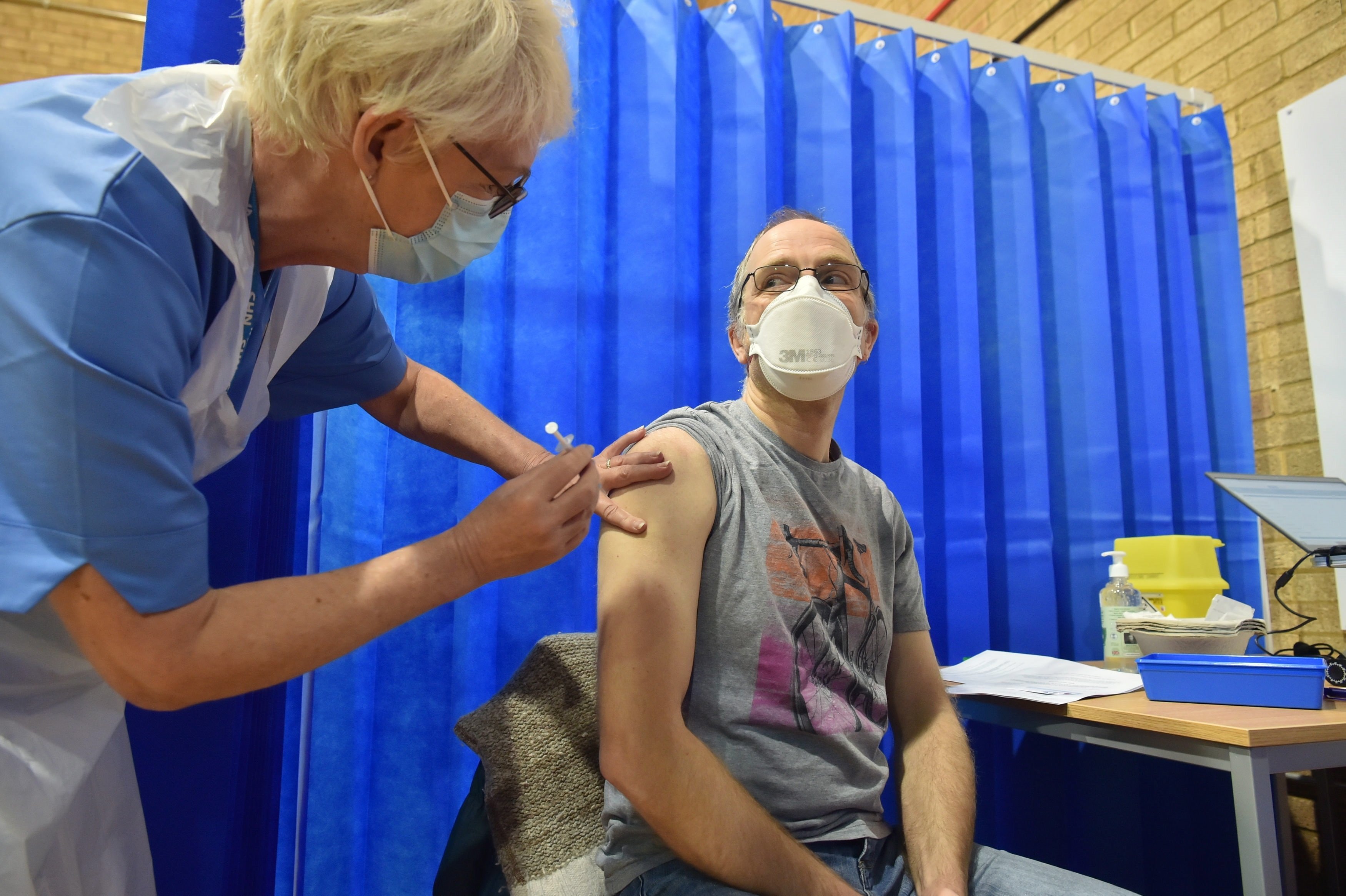 Què se sent al rebre la vacuna contra el coronavirus?