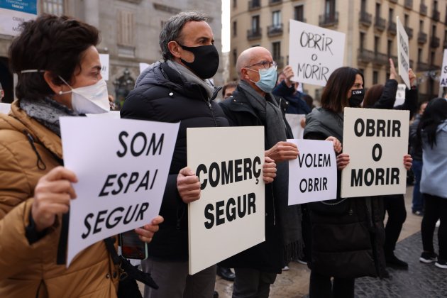 Manifestació comerciants  comerç Covid plaça Sant Jaume - Sergi Alcázar