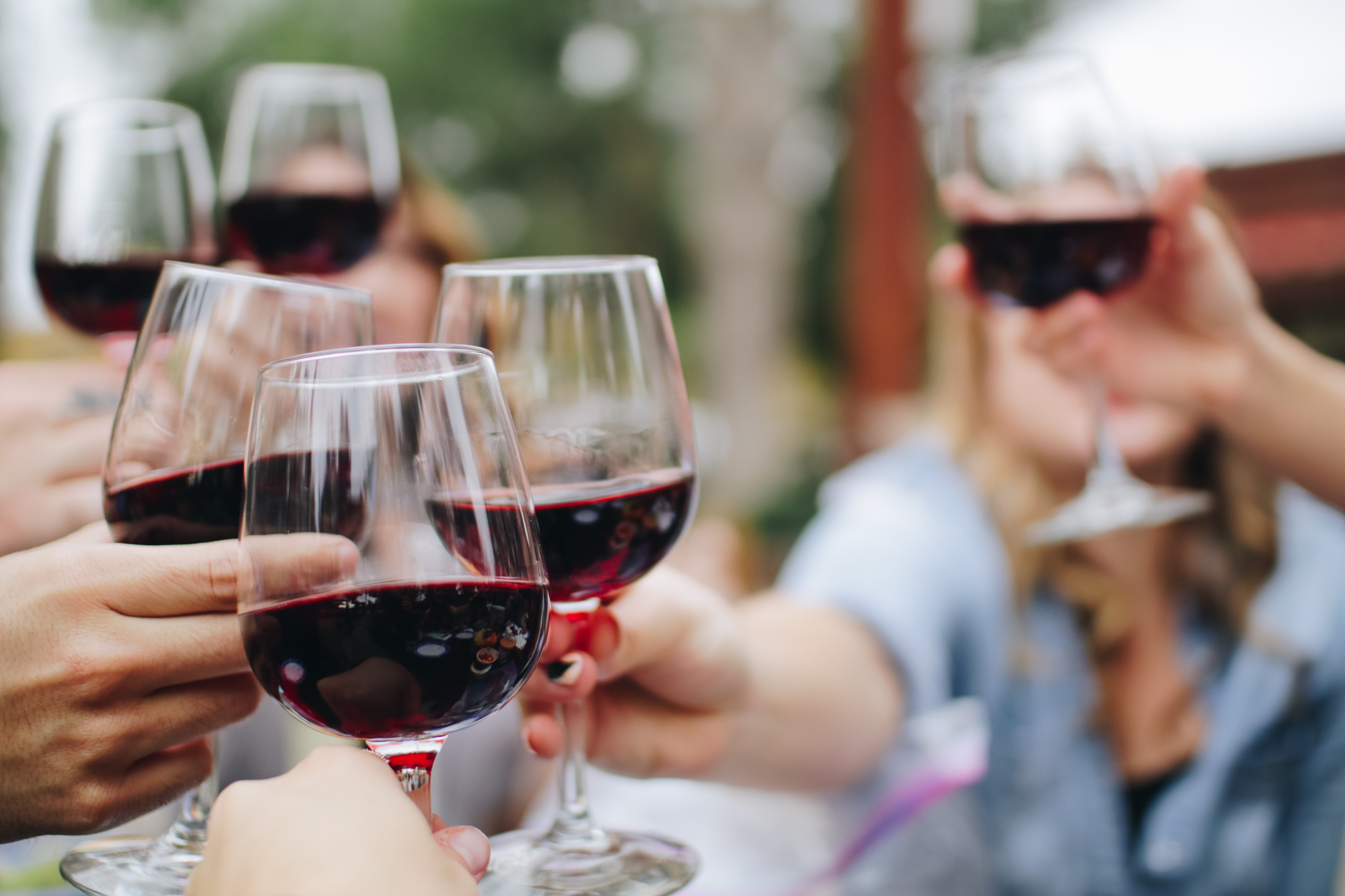 Cerveza, vino y ratafía: estos son los lugares donde disfrutar de la mejor bebida catalana