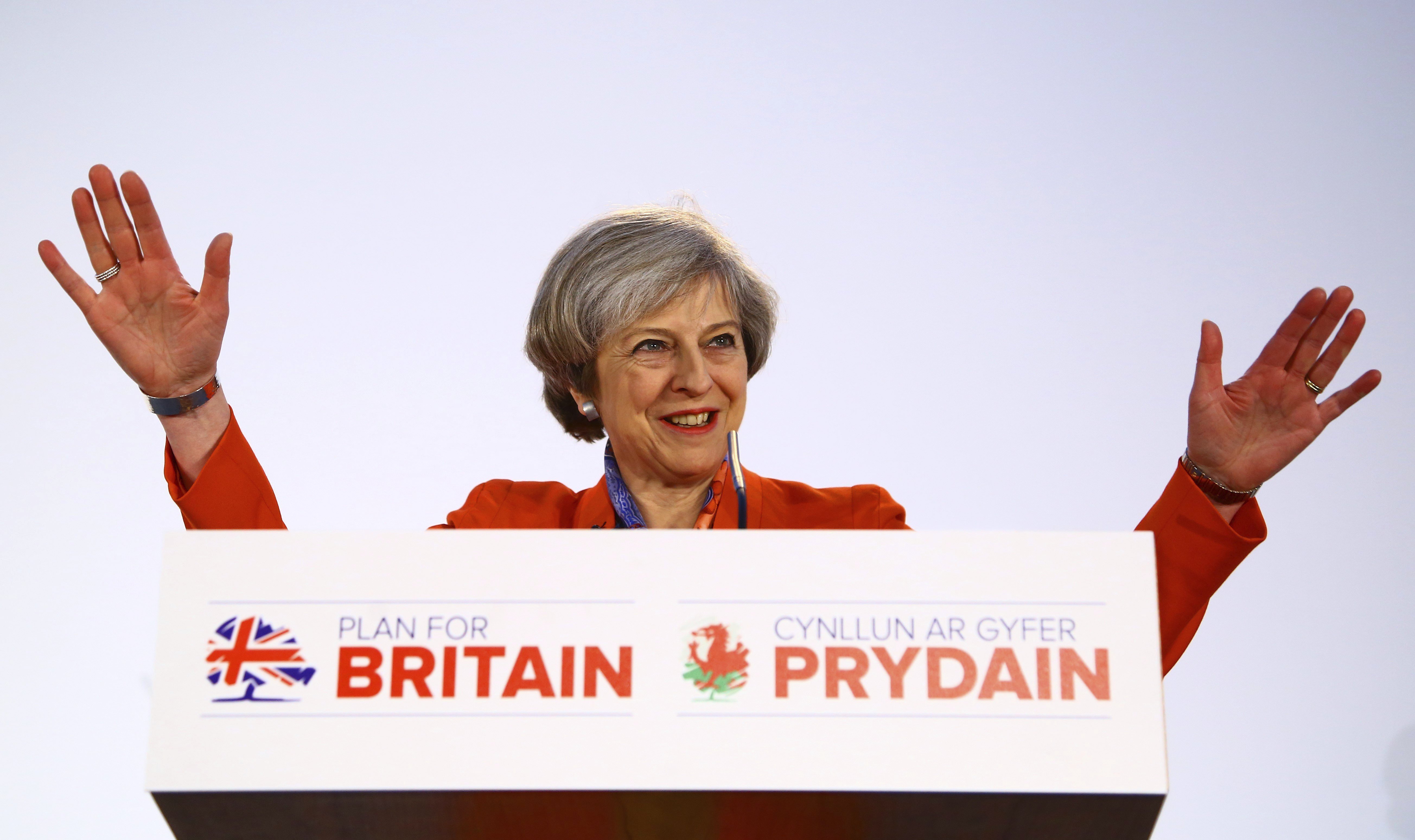 May activarà el Brèxit el 29 de març